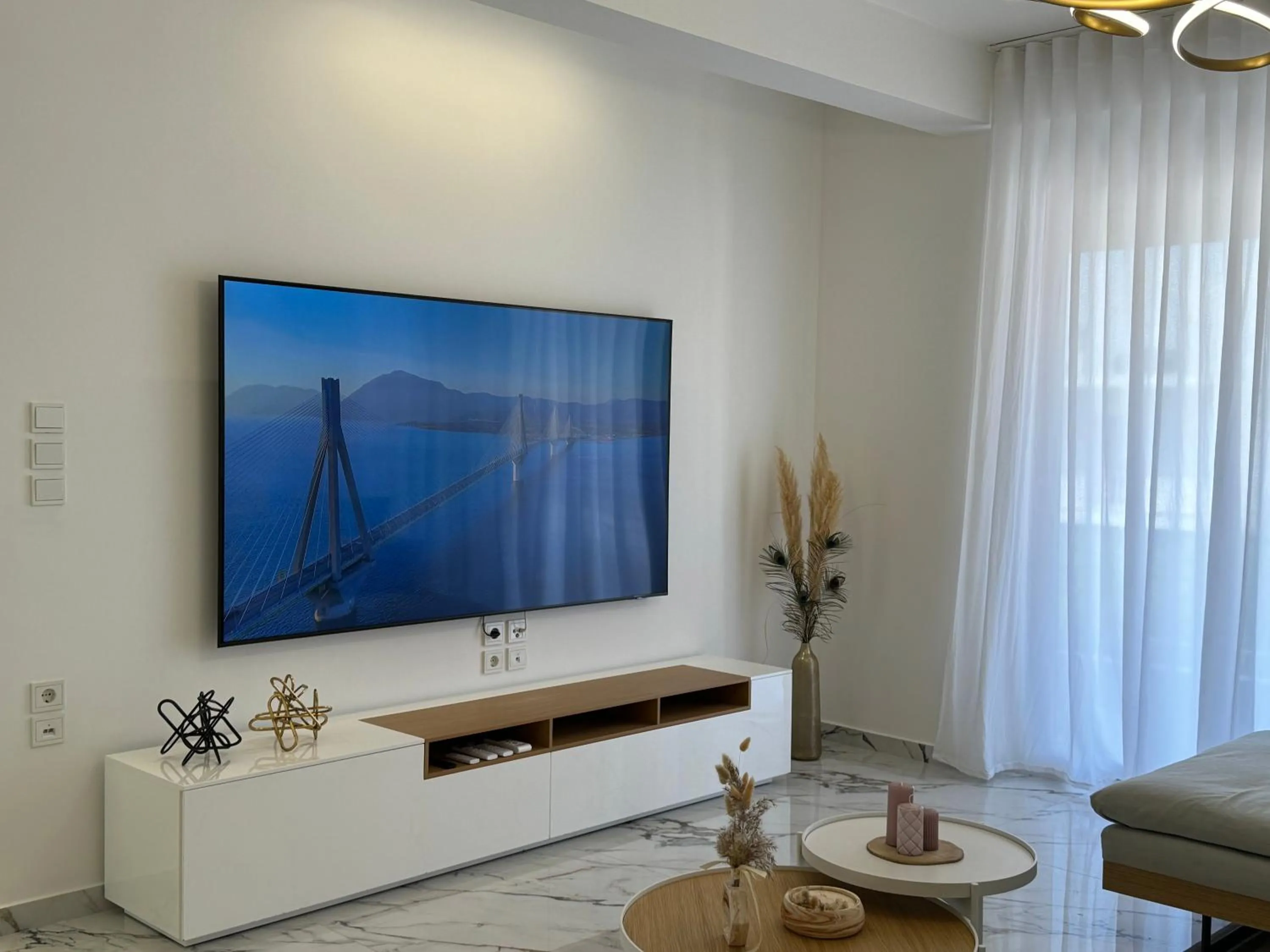 TV and multimedia in Madi Luxury Stay Patra