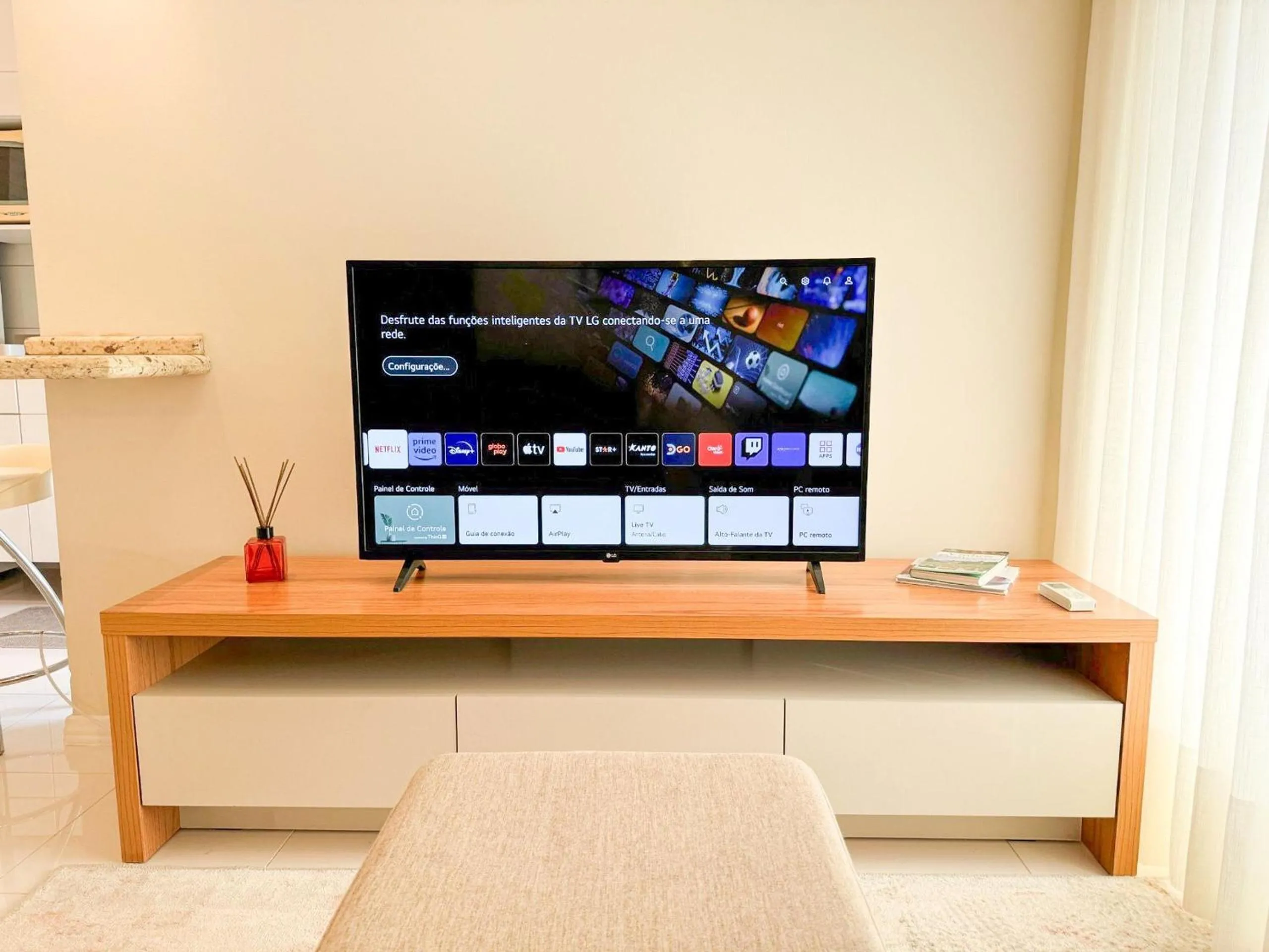 TV and multimedia in Charme Conforto Jurere Internacional Florianópolis