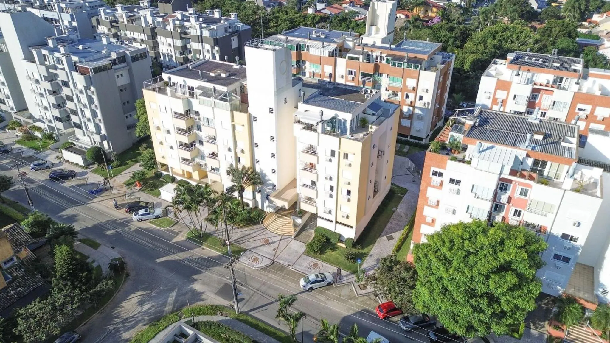 Property building in Charme Conforto Jurere Internacional Florianópolis