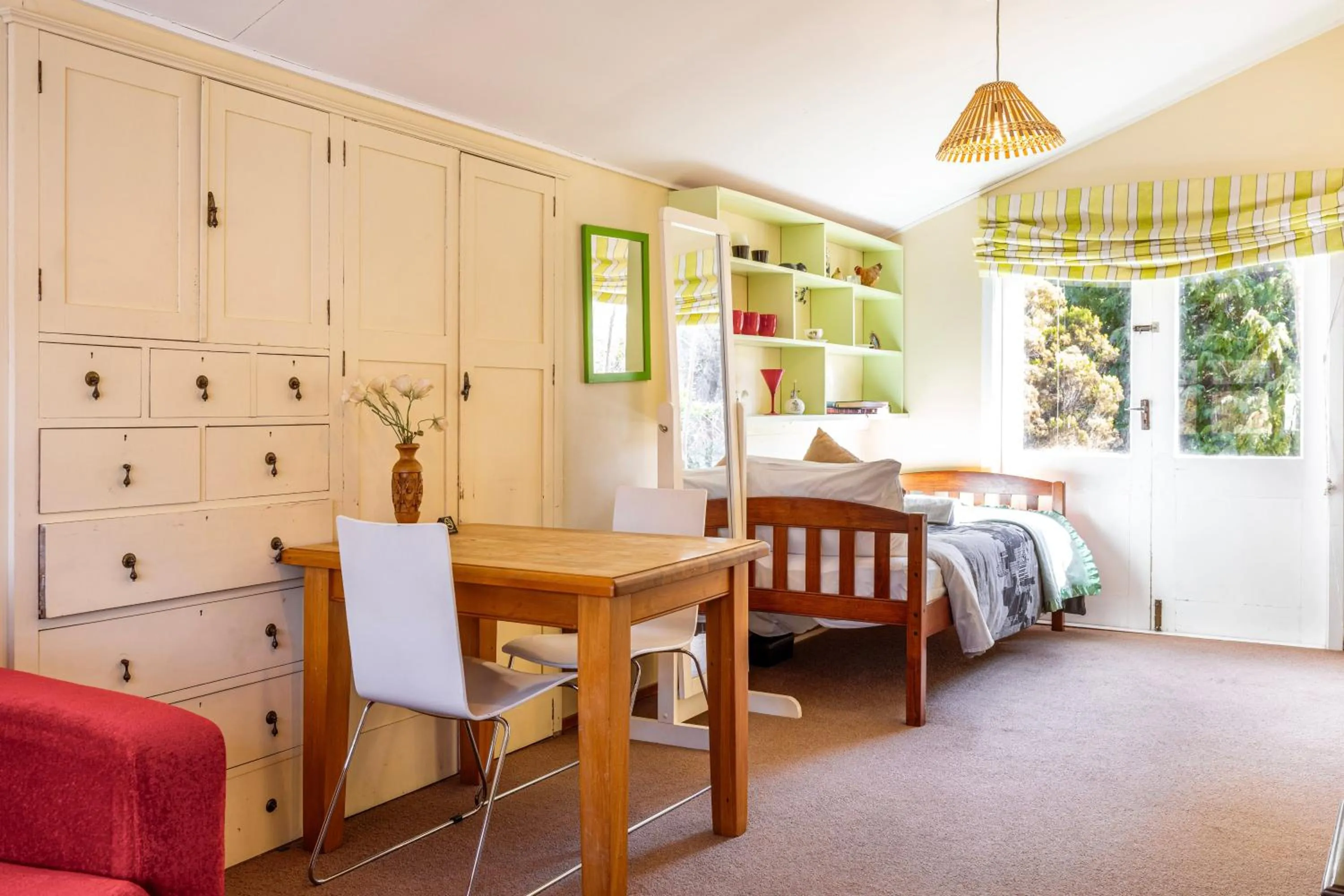 Bed in Tekapo1929 - Pioneer Cottage