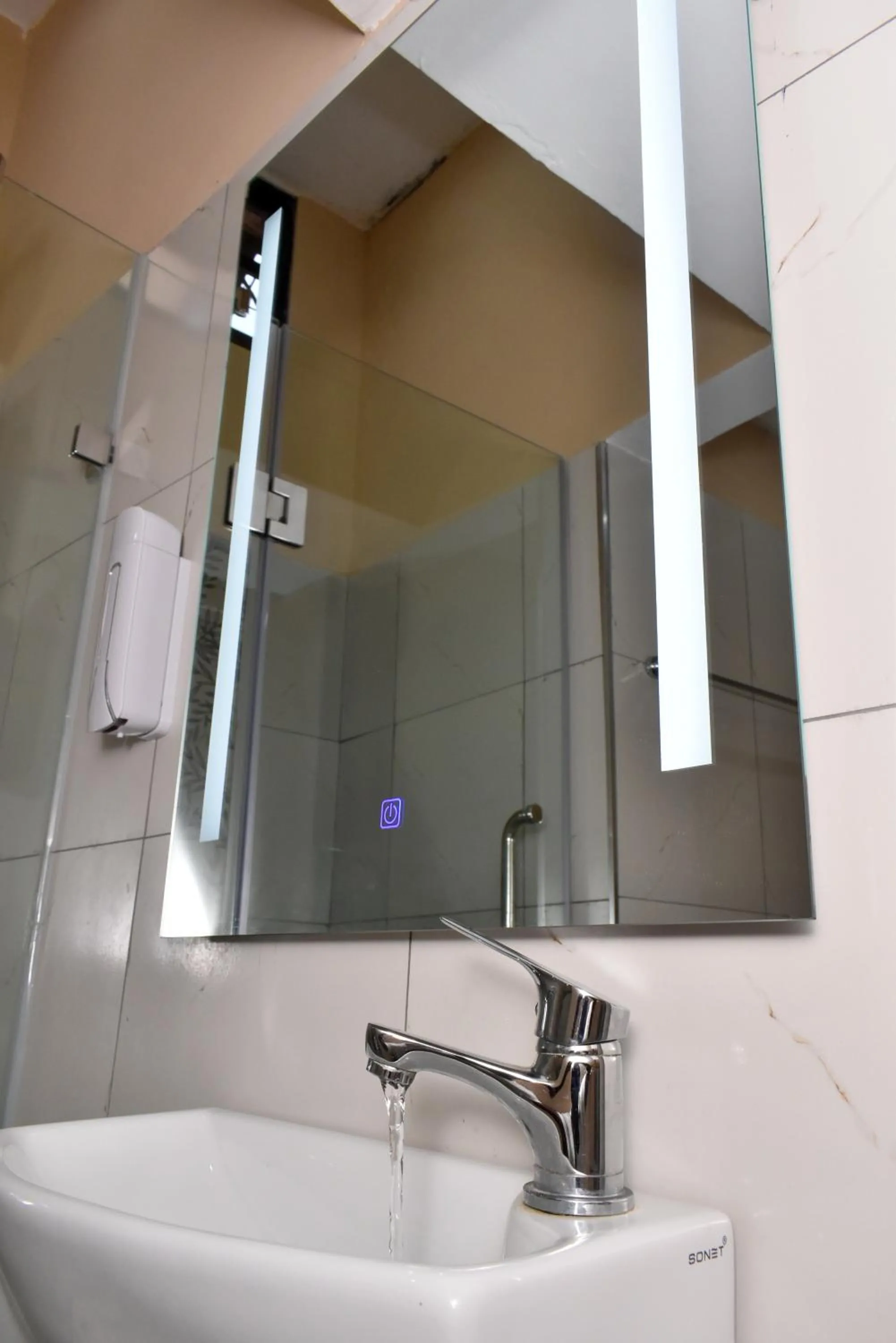 Bathroom in Sun City Accomodation