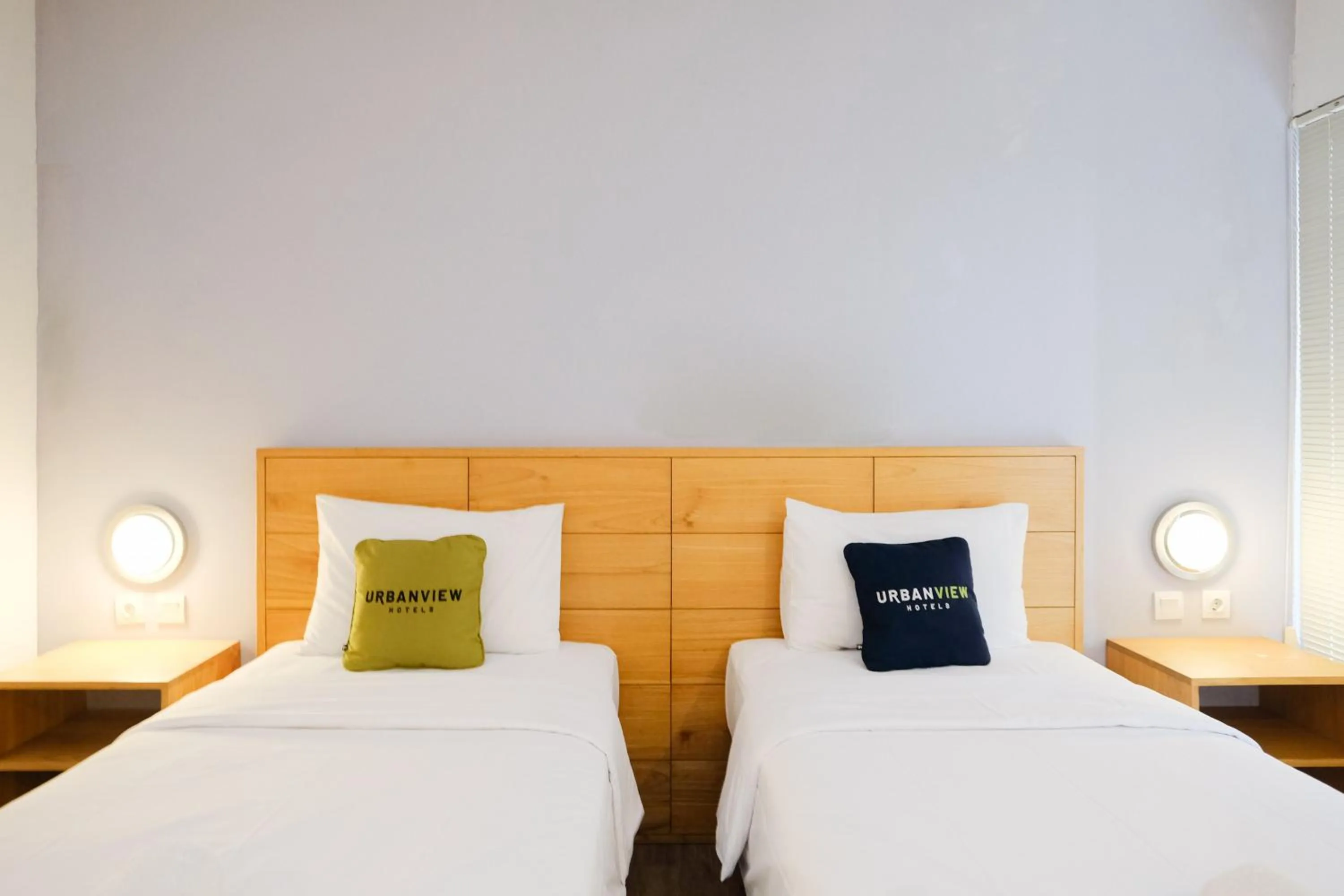 Bedroom, Bed in Urbanview Code Riverstay Yogyakarta