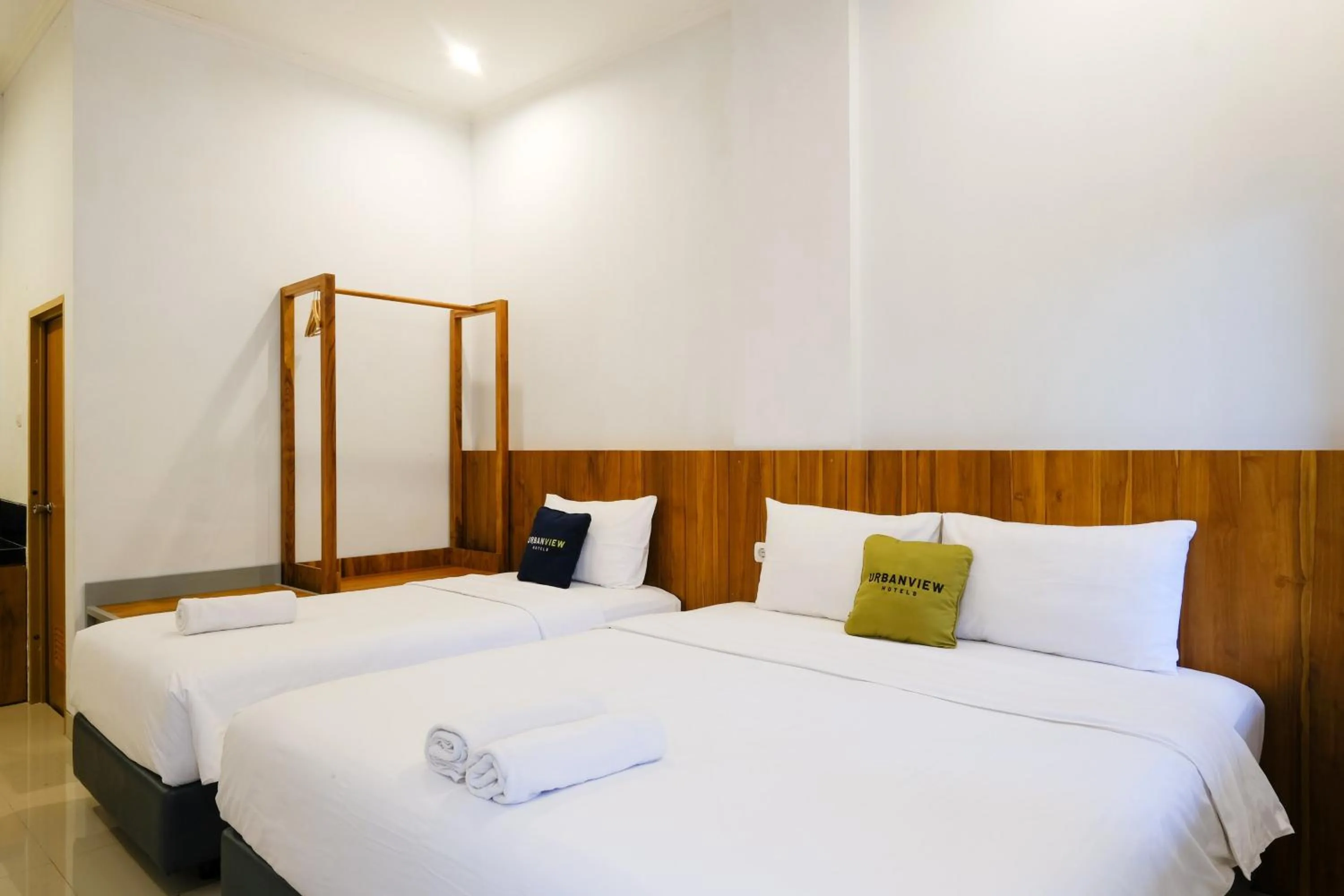 Bedroom, Bed in Urbanview Code Riverstay Yogyakarta