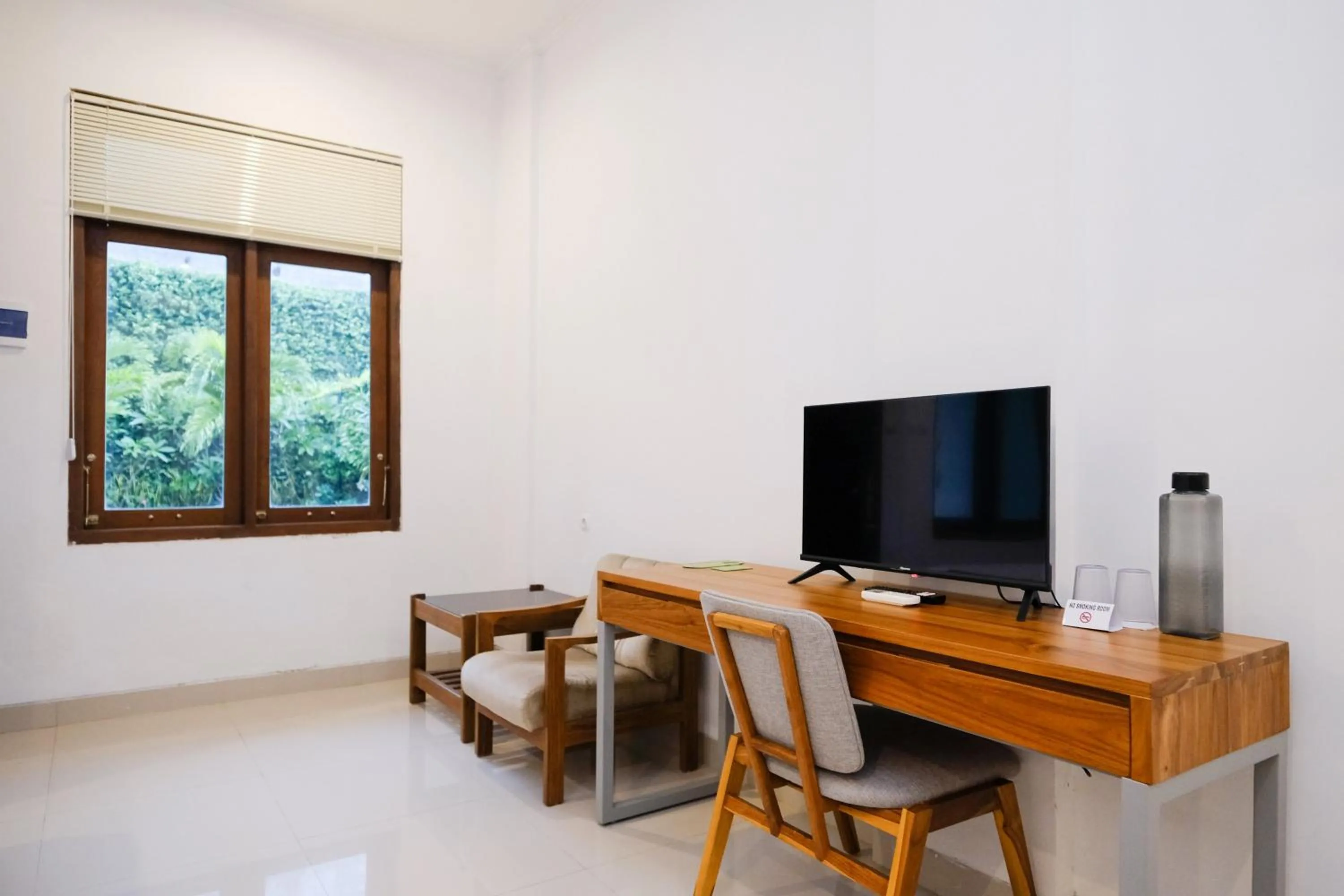 TV and multimedia in Urbanview Code Riverstay Yogyakarta