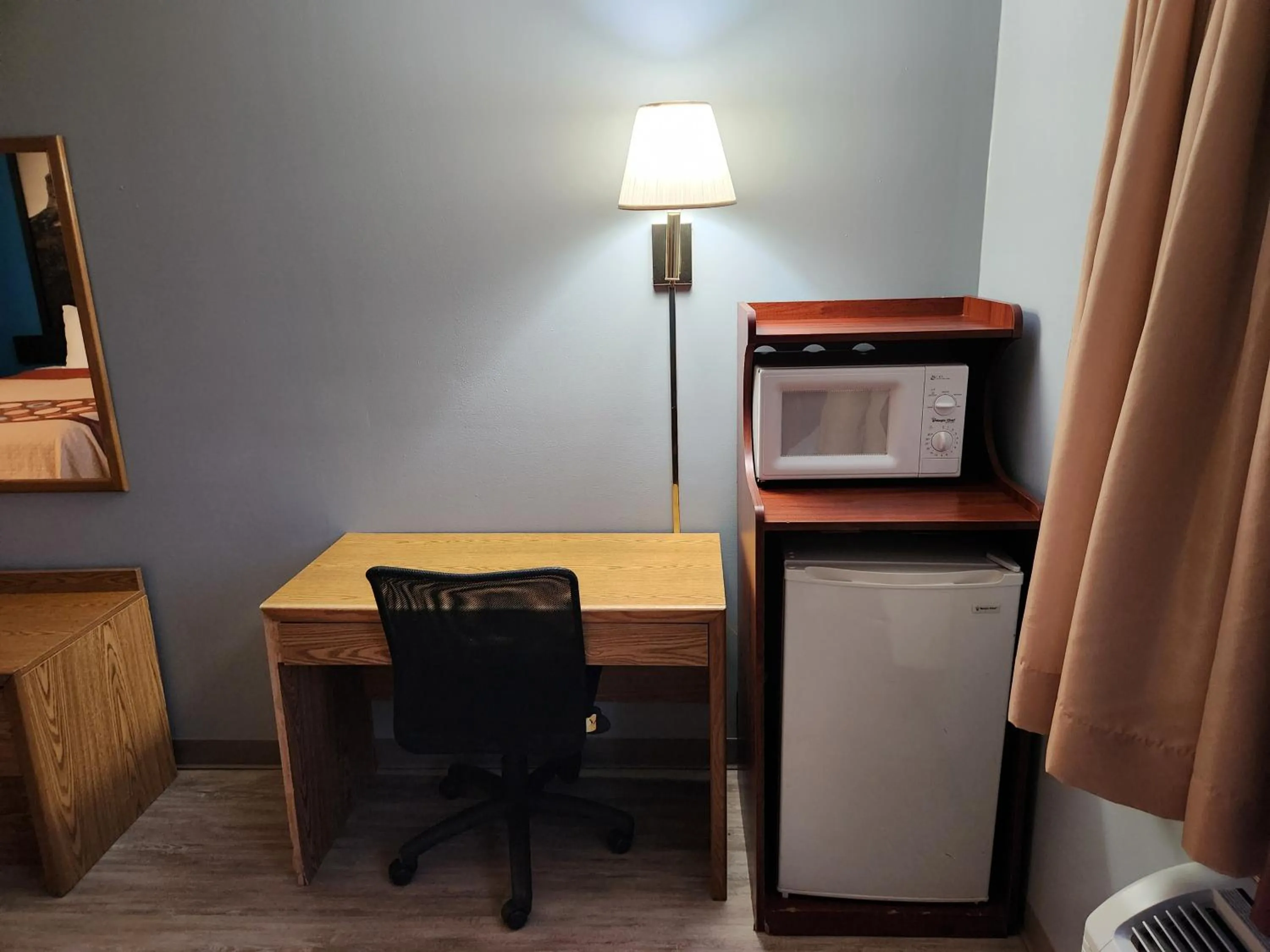 Kitchen or kitchenette in Super Star Inn & Suite Lincoln Crete