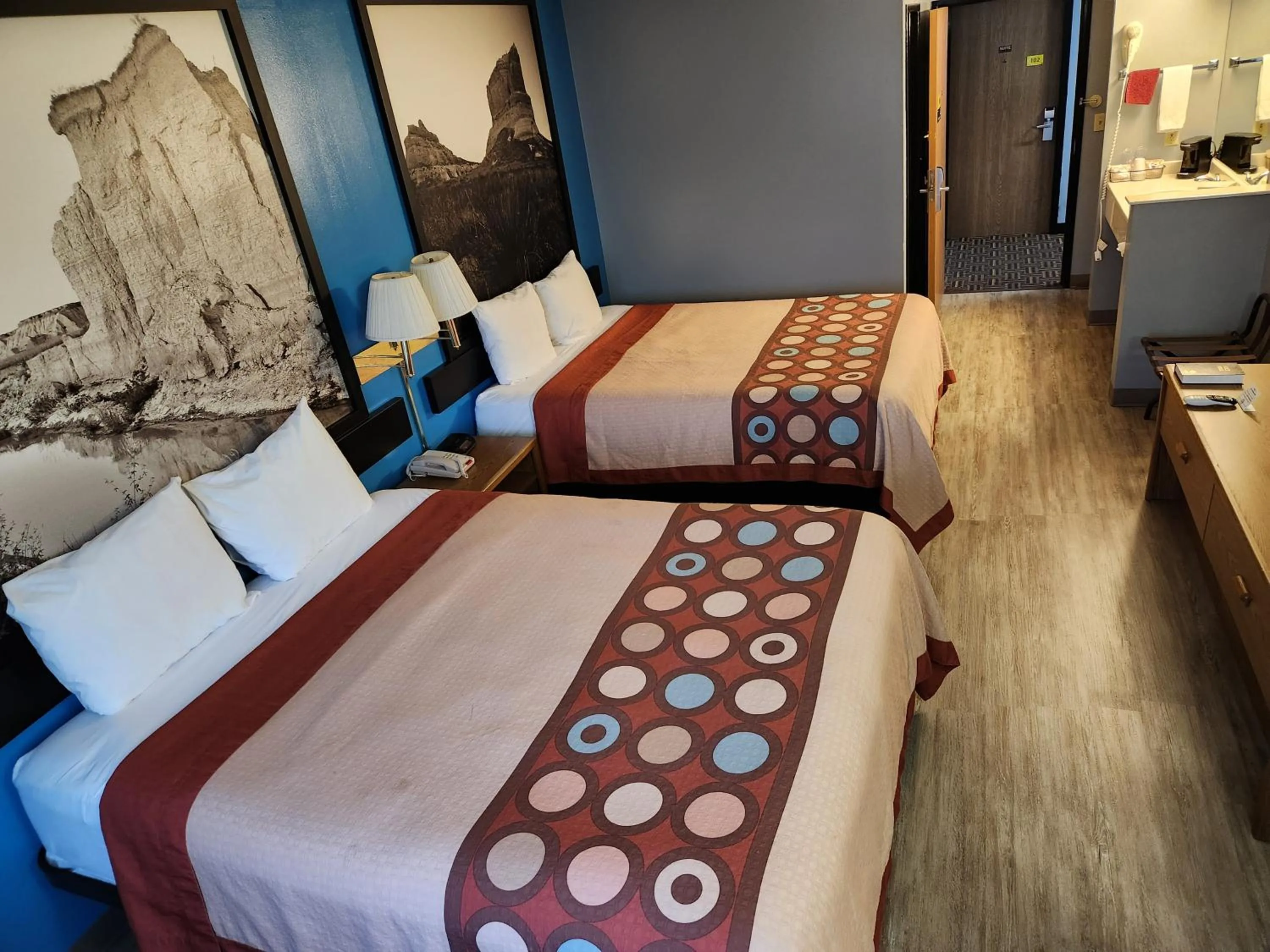 Bed in Super Star Inn & Suite Lincoln Crete