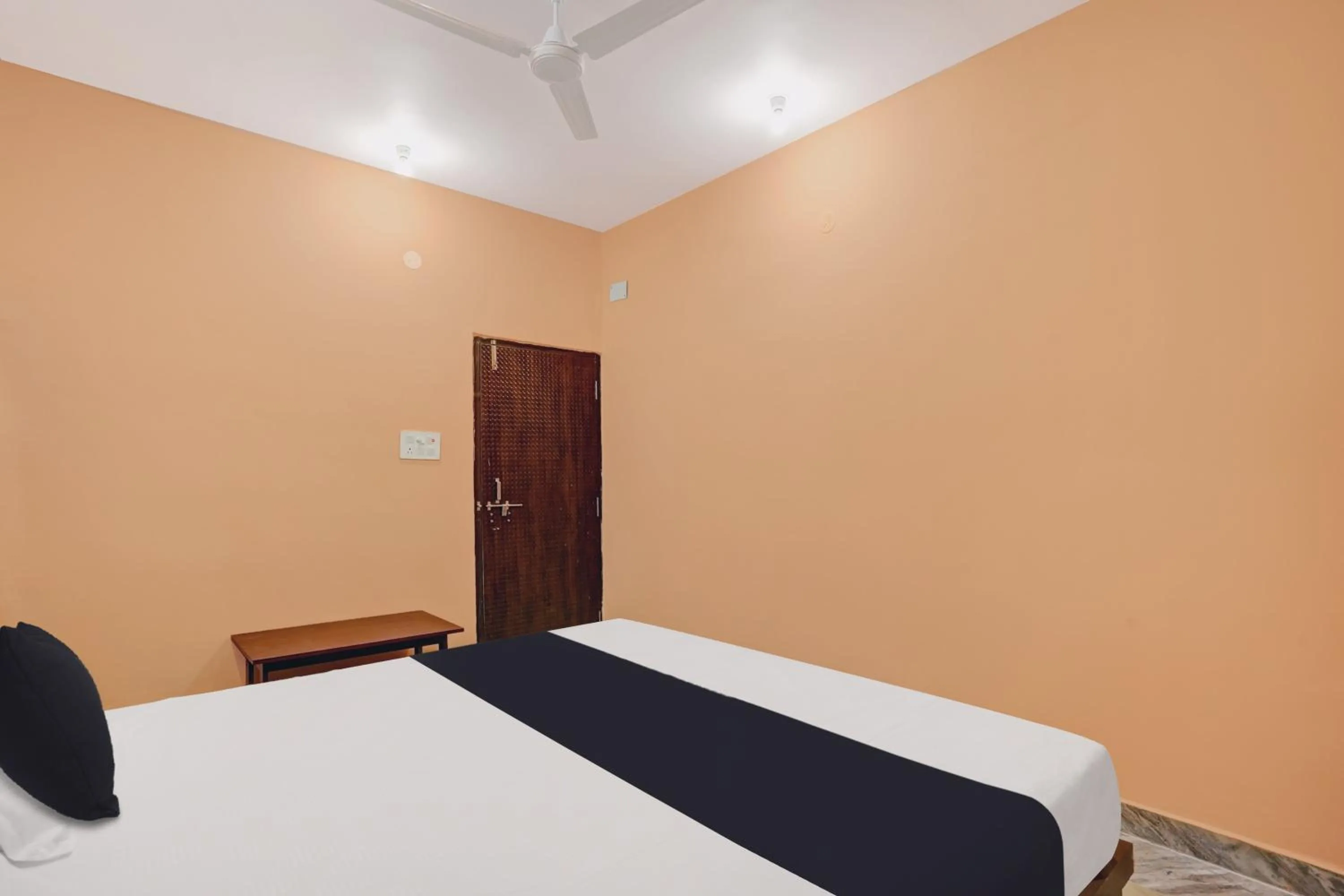 Bedroom in Hotel O Mayur Residency