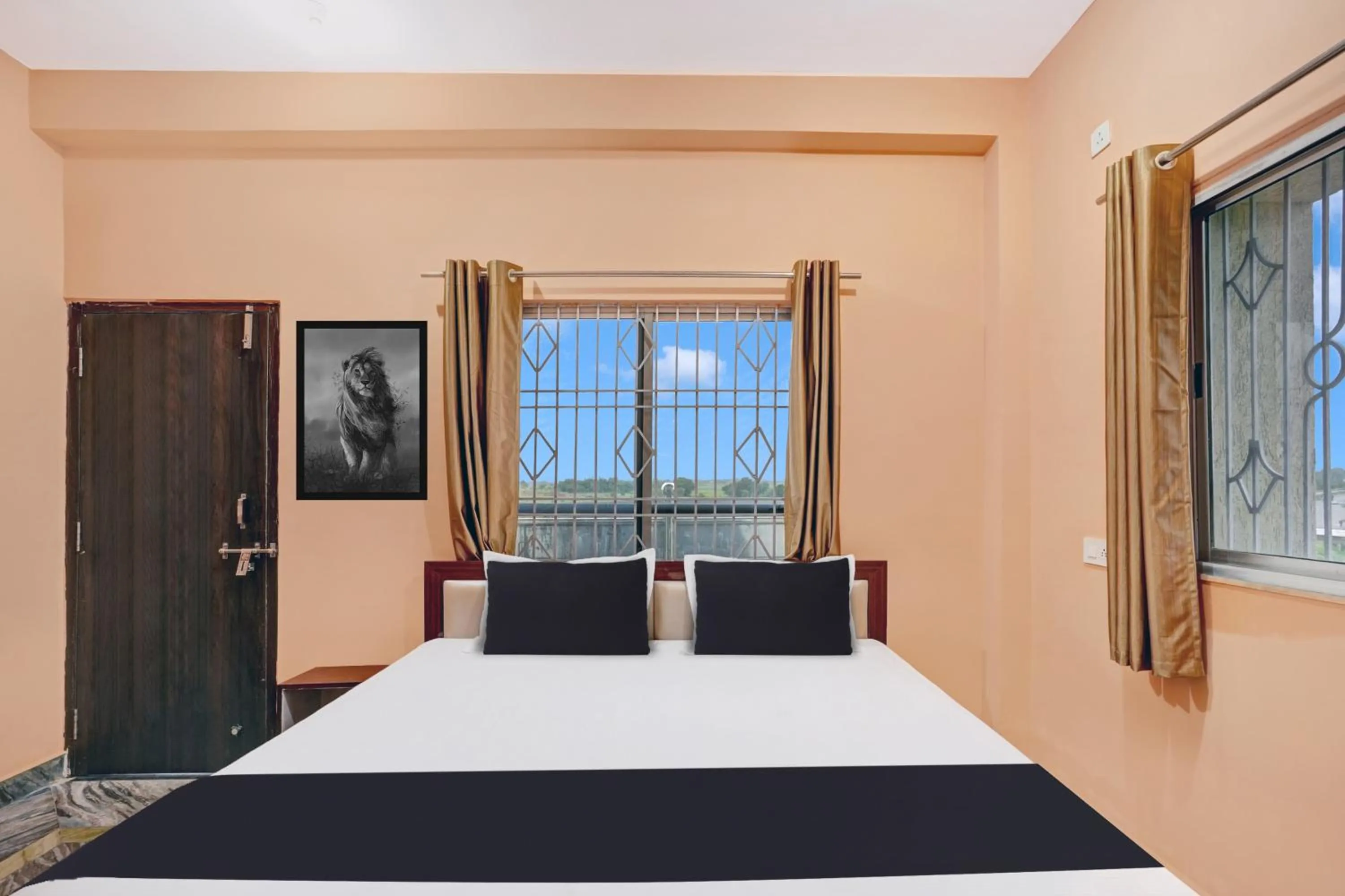 Bedroom in Hotel O Mayur Residency