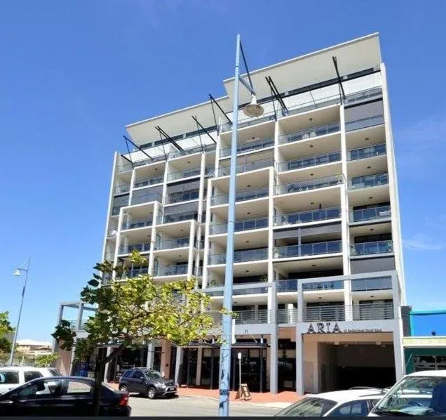Property building in Coastal Retreat - Rockingham Foreshore