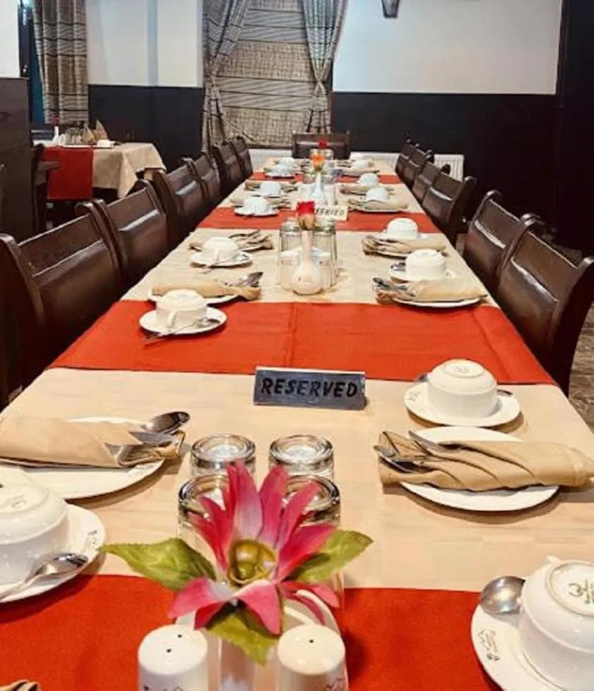 Restaurant/places to eat in The Highland Mountain Resort & Spa