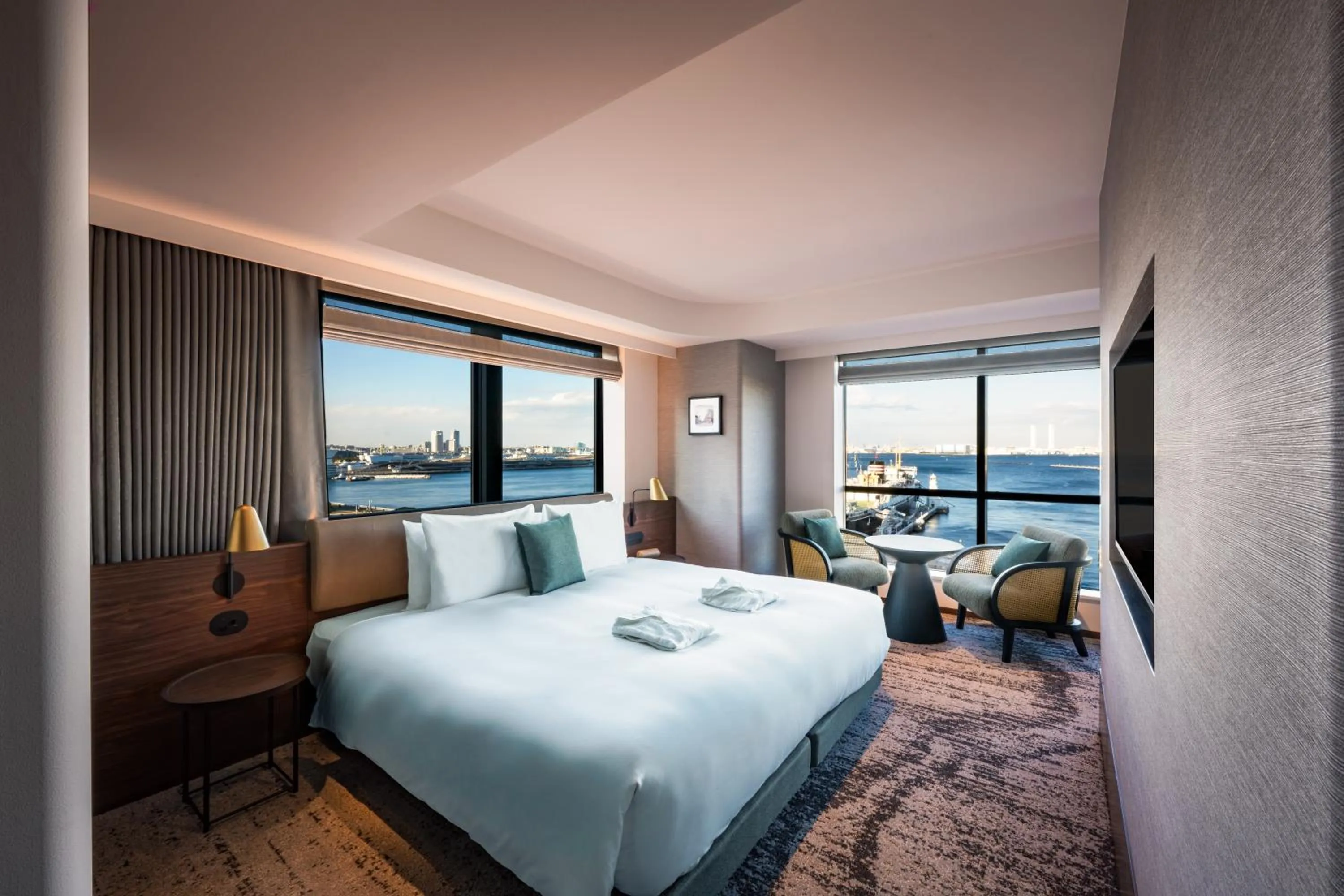 Bed in The Gate Hotel Yokohama by Hulic