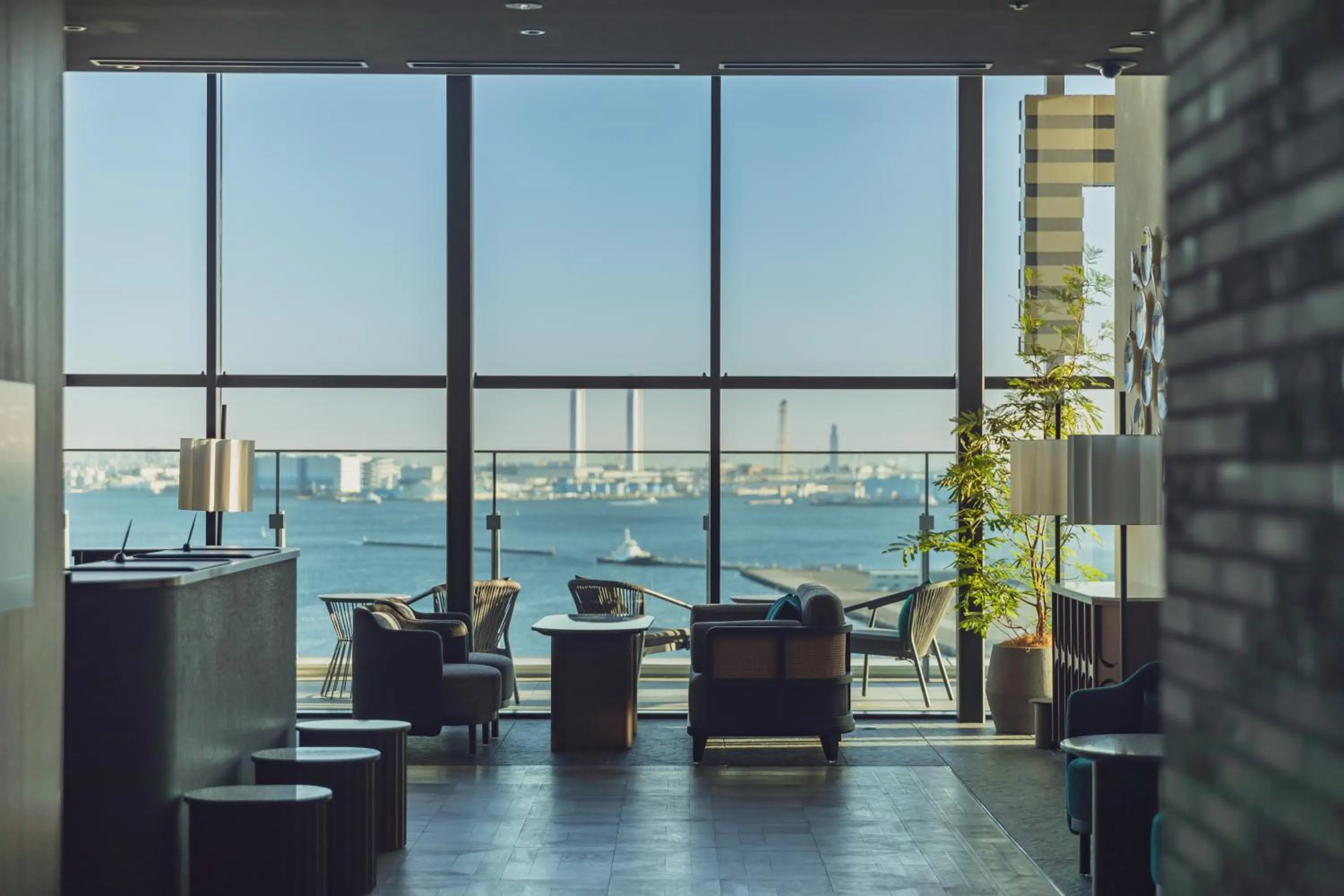 Lobby or reception in The Gate Hotel Yokohama by Hulic