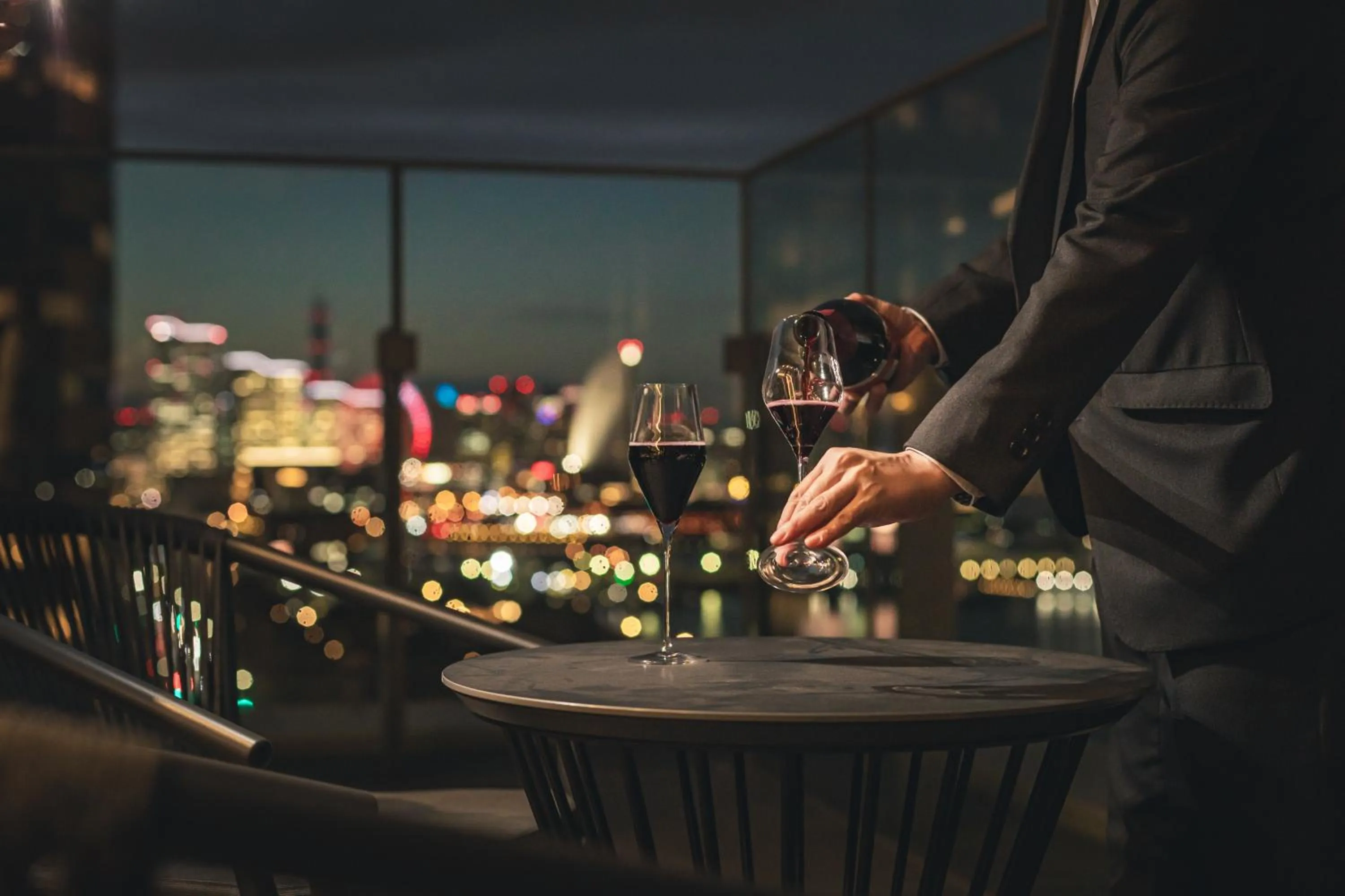 Night in The Gate Hotel Yokohama by Hulic