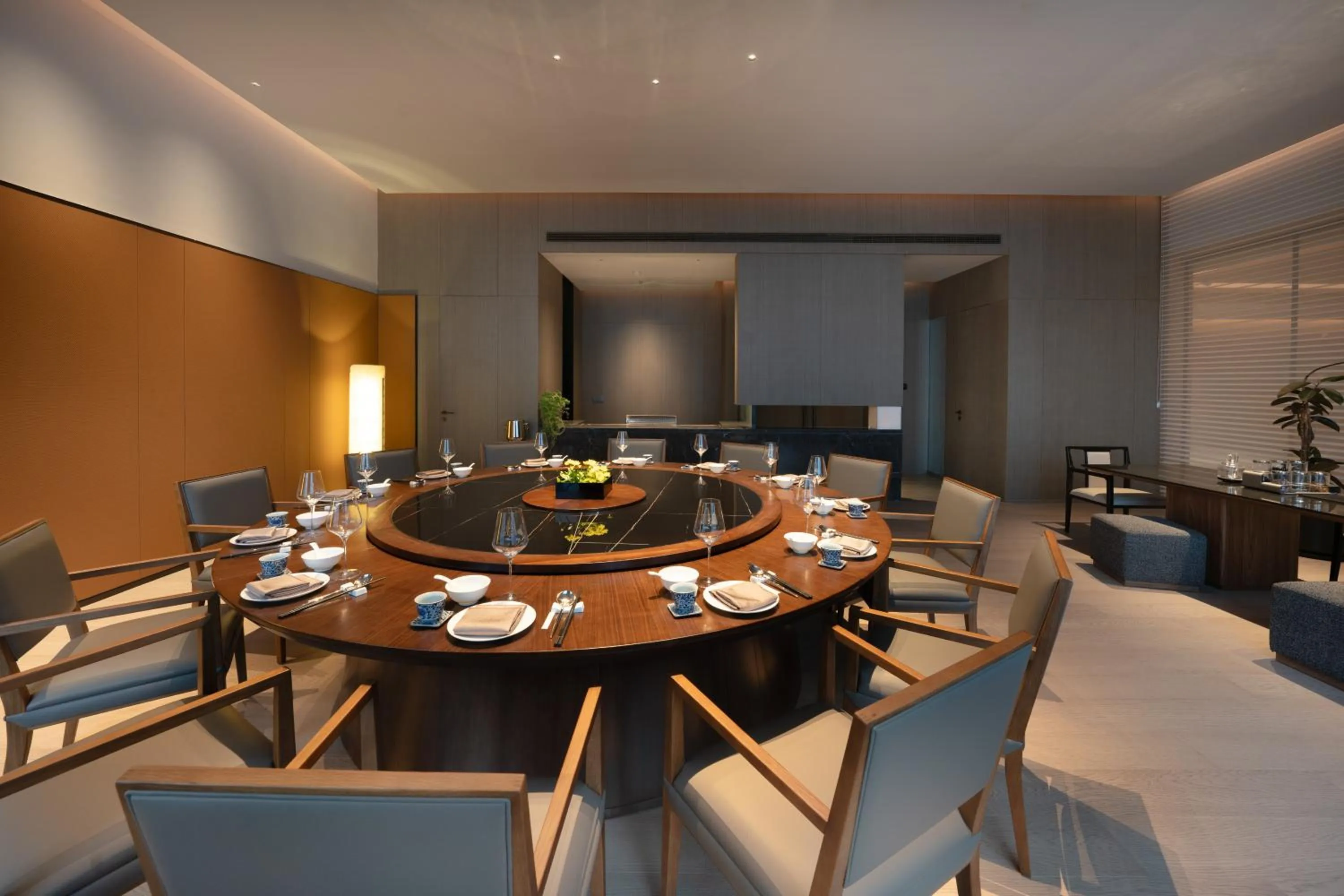 Restaurant/places to eat in Pagoda Hotel Hangzhou Zijingang