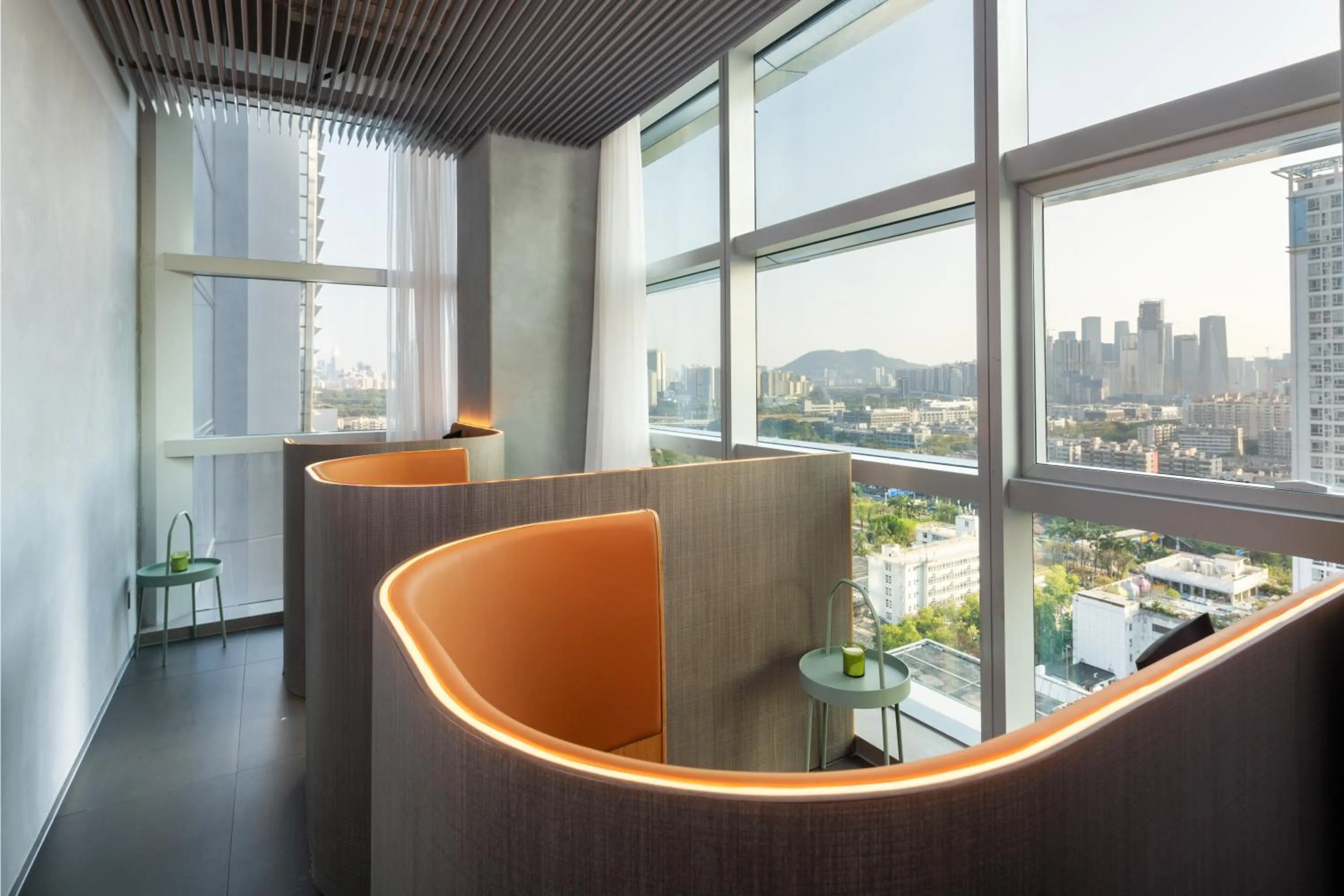 Seating area in Pagoda Hotel Hangzhou Zijingang