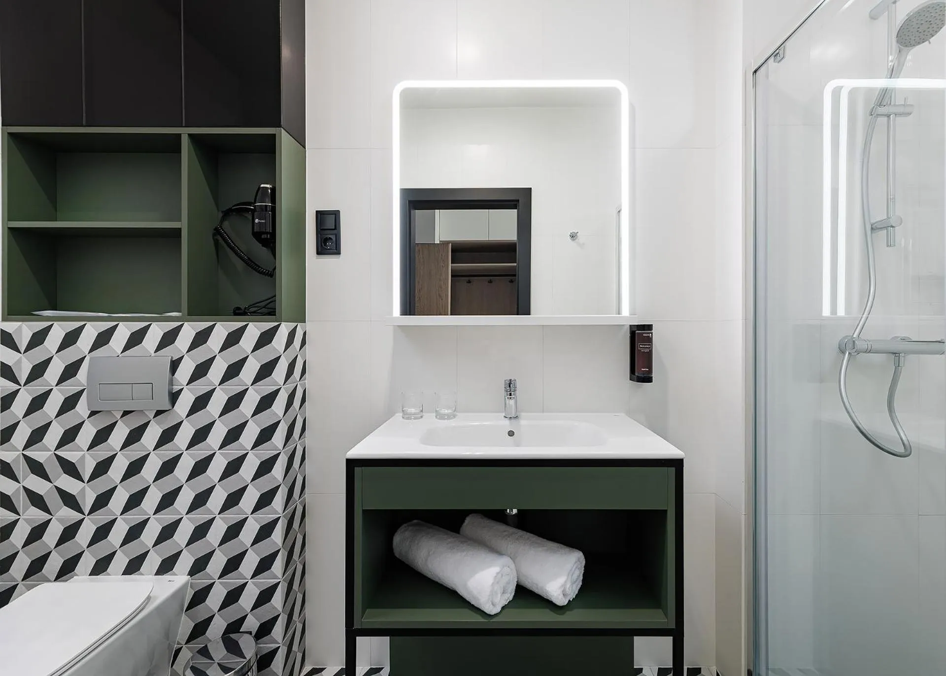 Shower in TULIP Residences Lviv