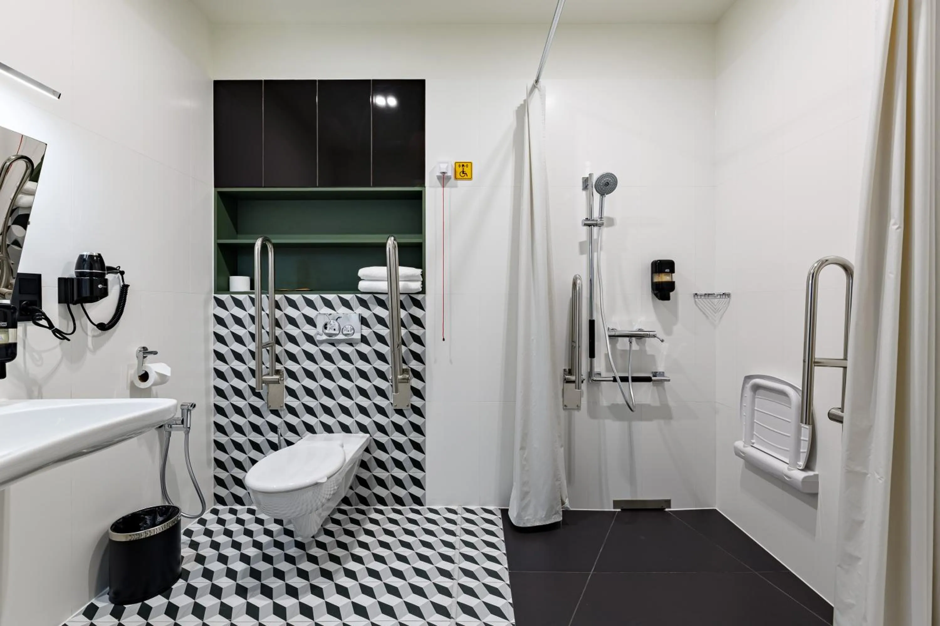 Shower in TULIP Residences Lviv