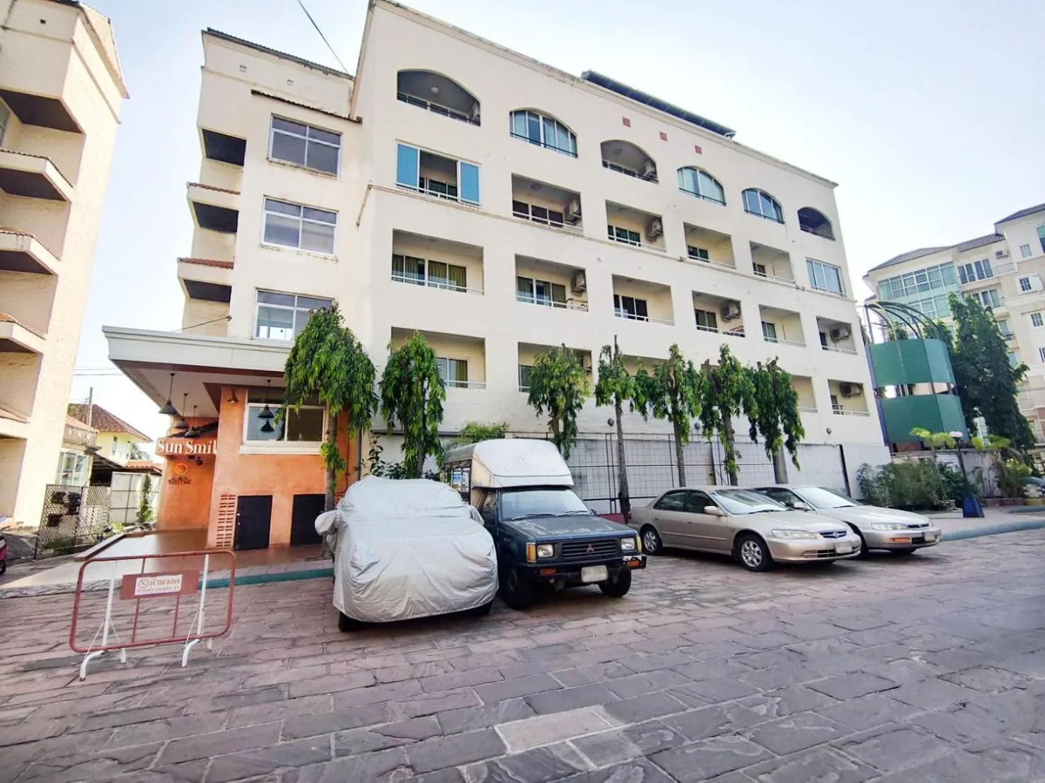 Property building in Grandsmile Wellness Resort