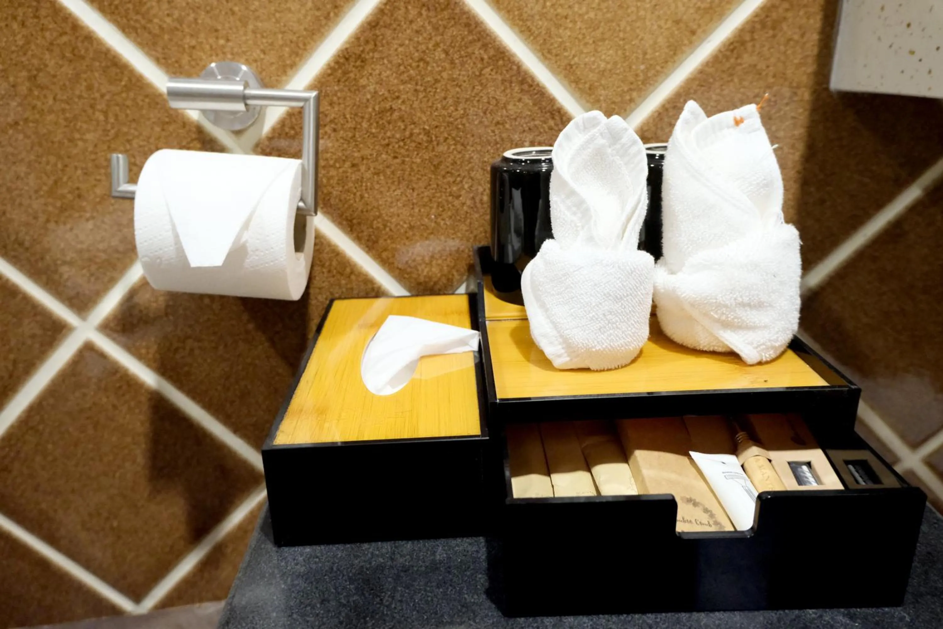 Bathroom in Vimarn Kaew Village and Resort