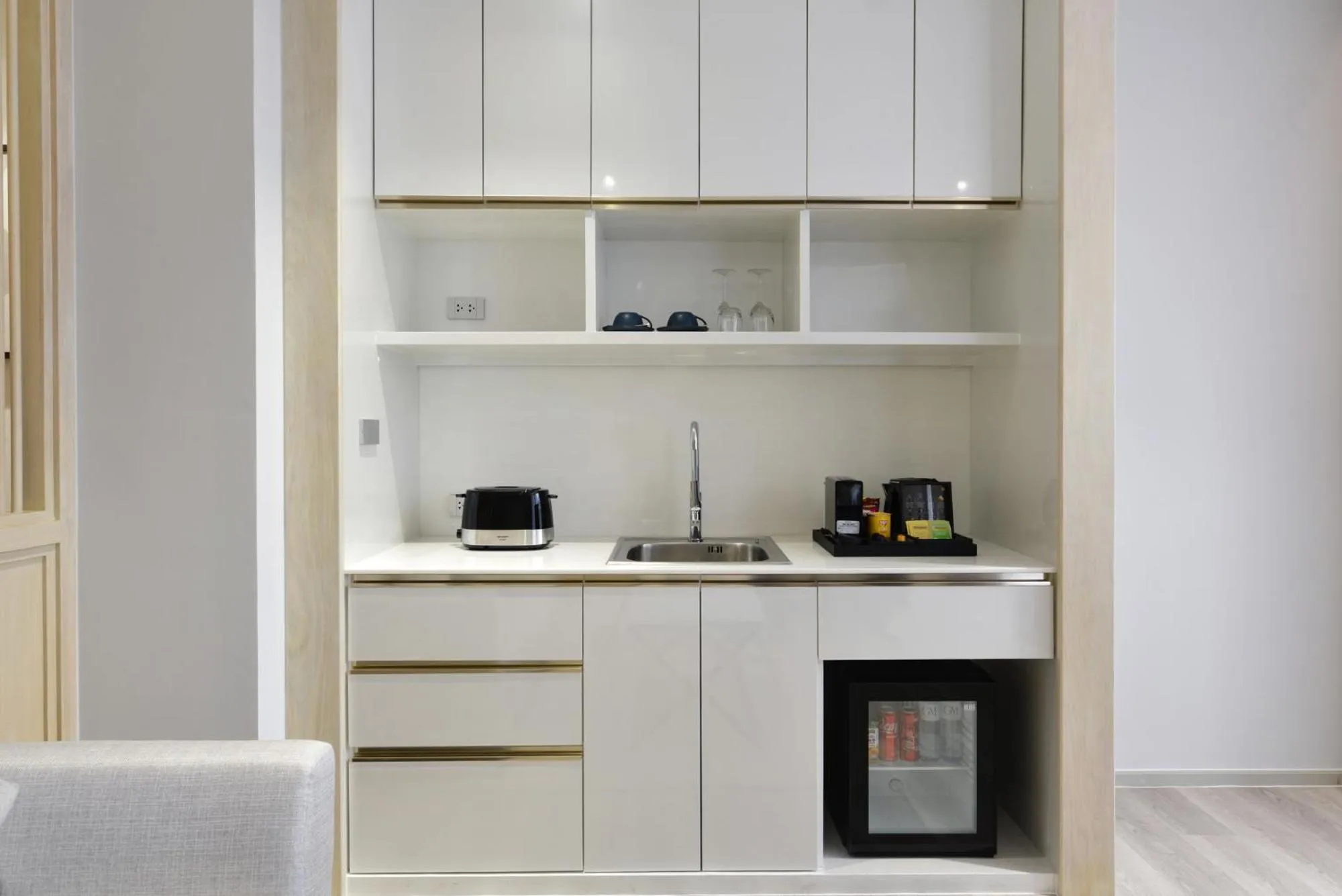 Coffee/tea facilities in GM Estate Hotel and Executive Apartments, Bangkok Sukhumvit 20