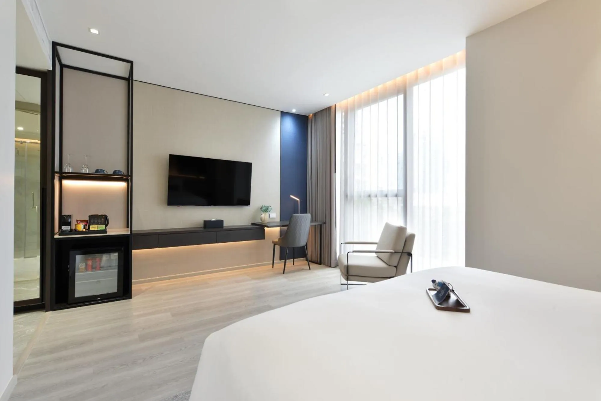 TV and multimedia, Bed in GM Estate Hotel and Executive Apartments, Bangkok Sukhumvit 20