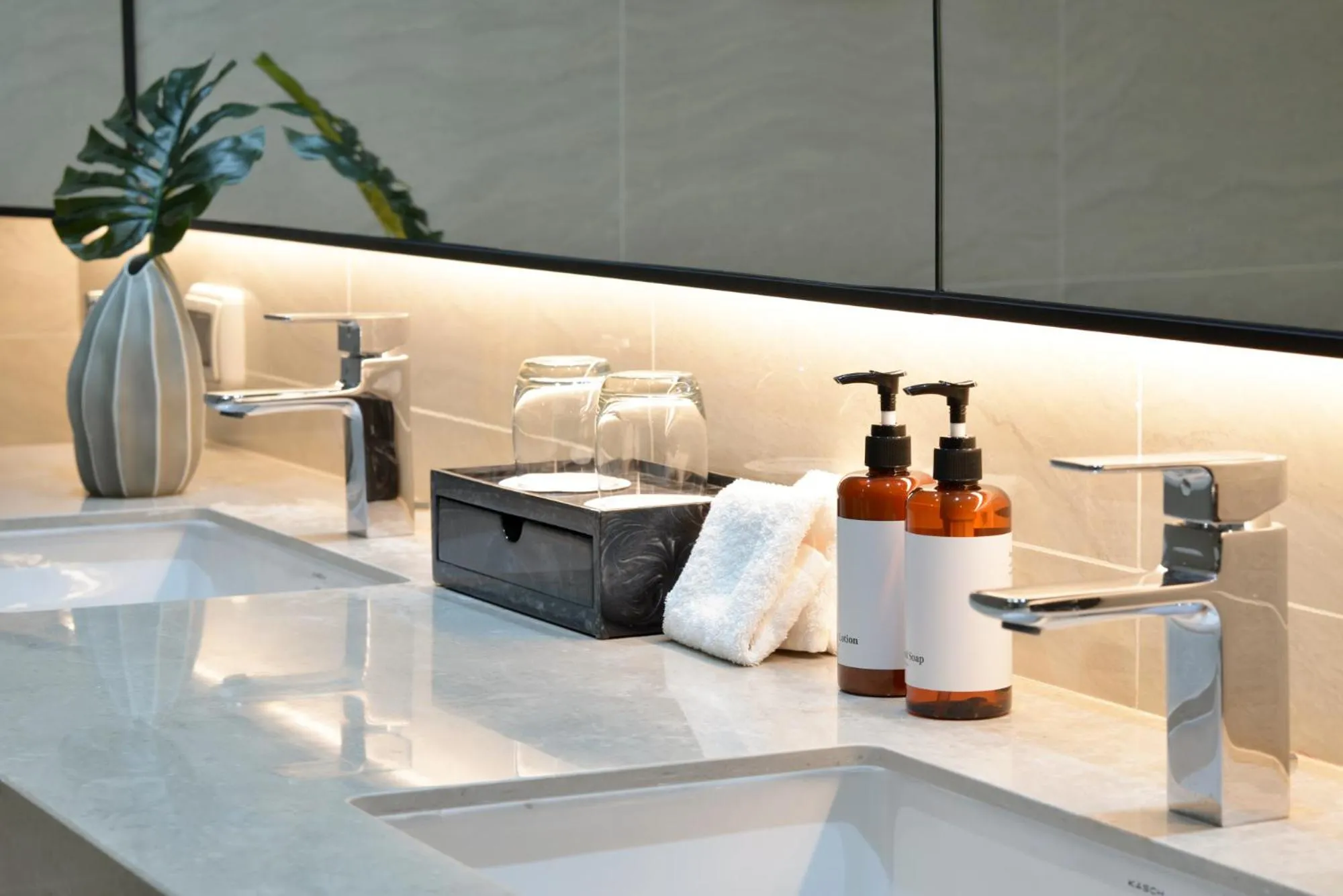 Bathroom in GM Estate Hotel and Executive Apartments, Bangkok Sukhumvit 20