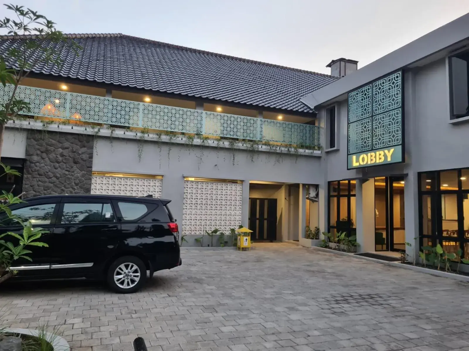 Property building in Hotel Anda Property building in Hotel Anda