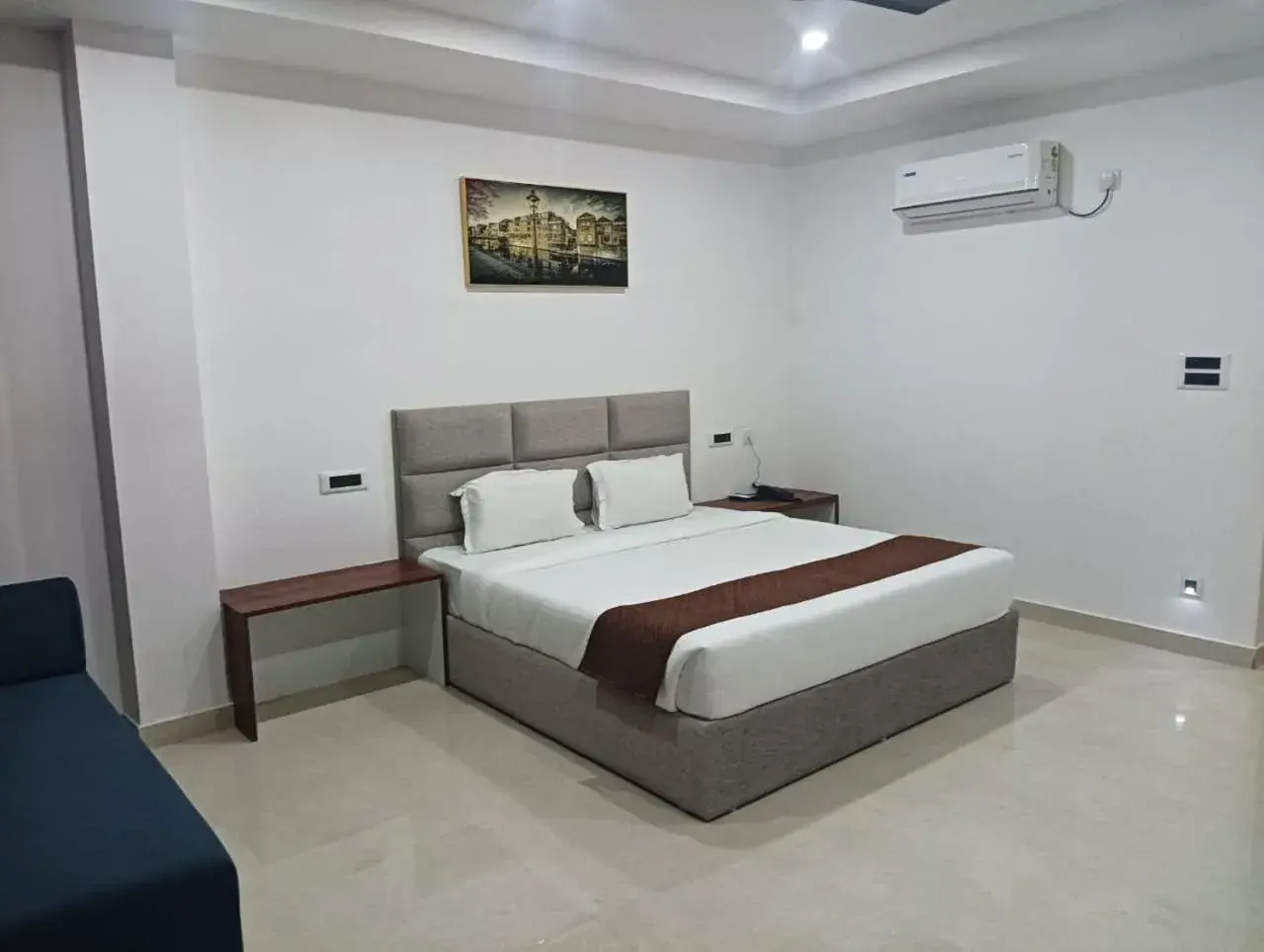 Bed in Hotel RKD Inn Bed in Hotel RKD Inn