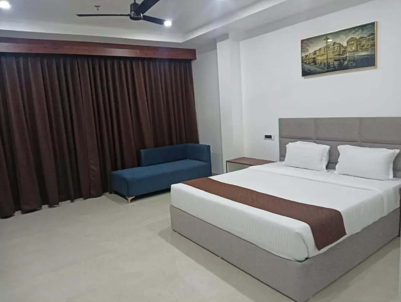 Bed in Hotel RKD Inn Bed in Hotel RKD Inn