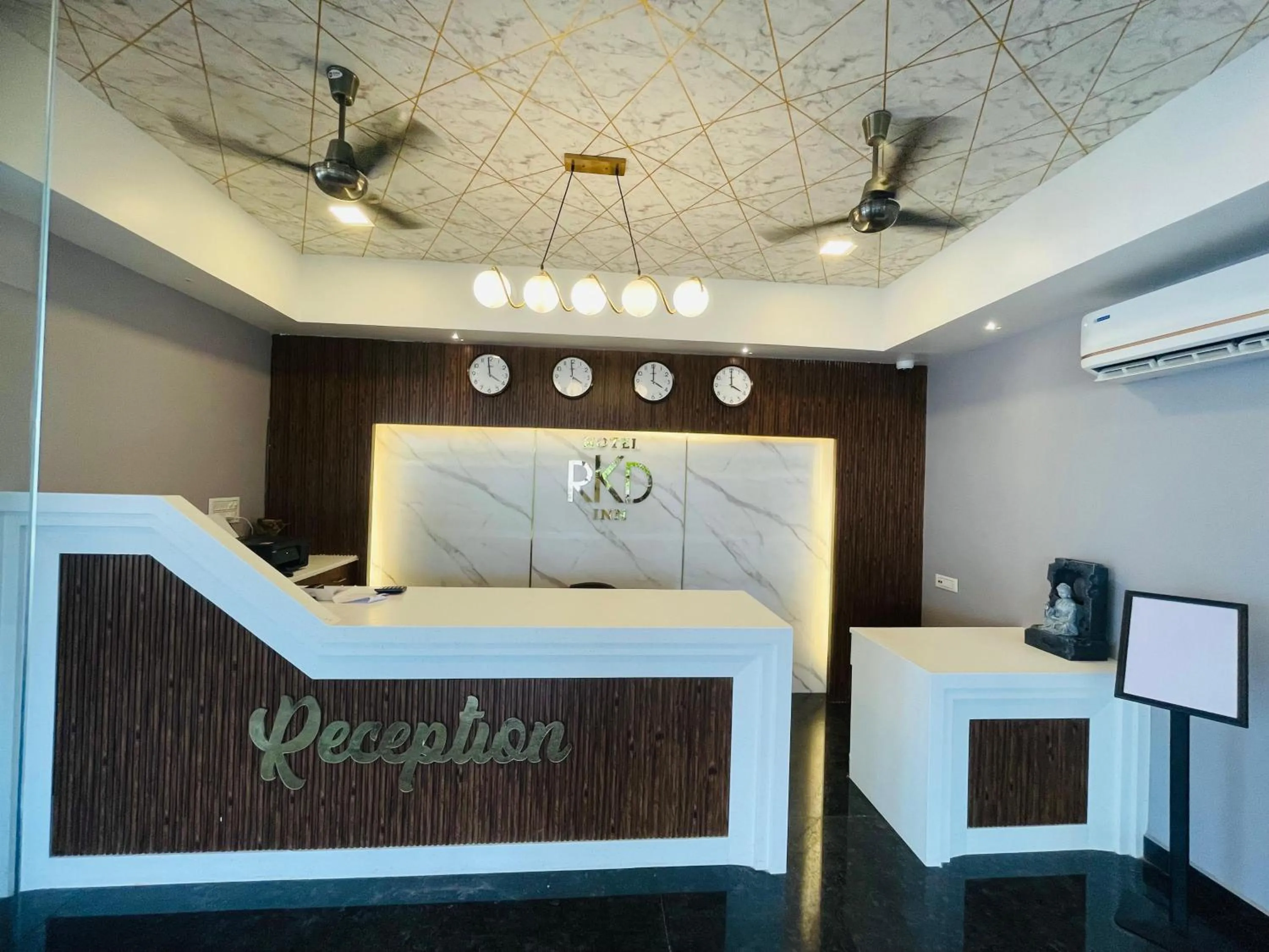 Lobby or reception, Bed in Hotel RKD Inn