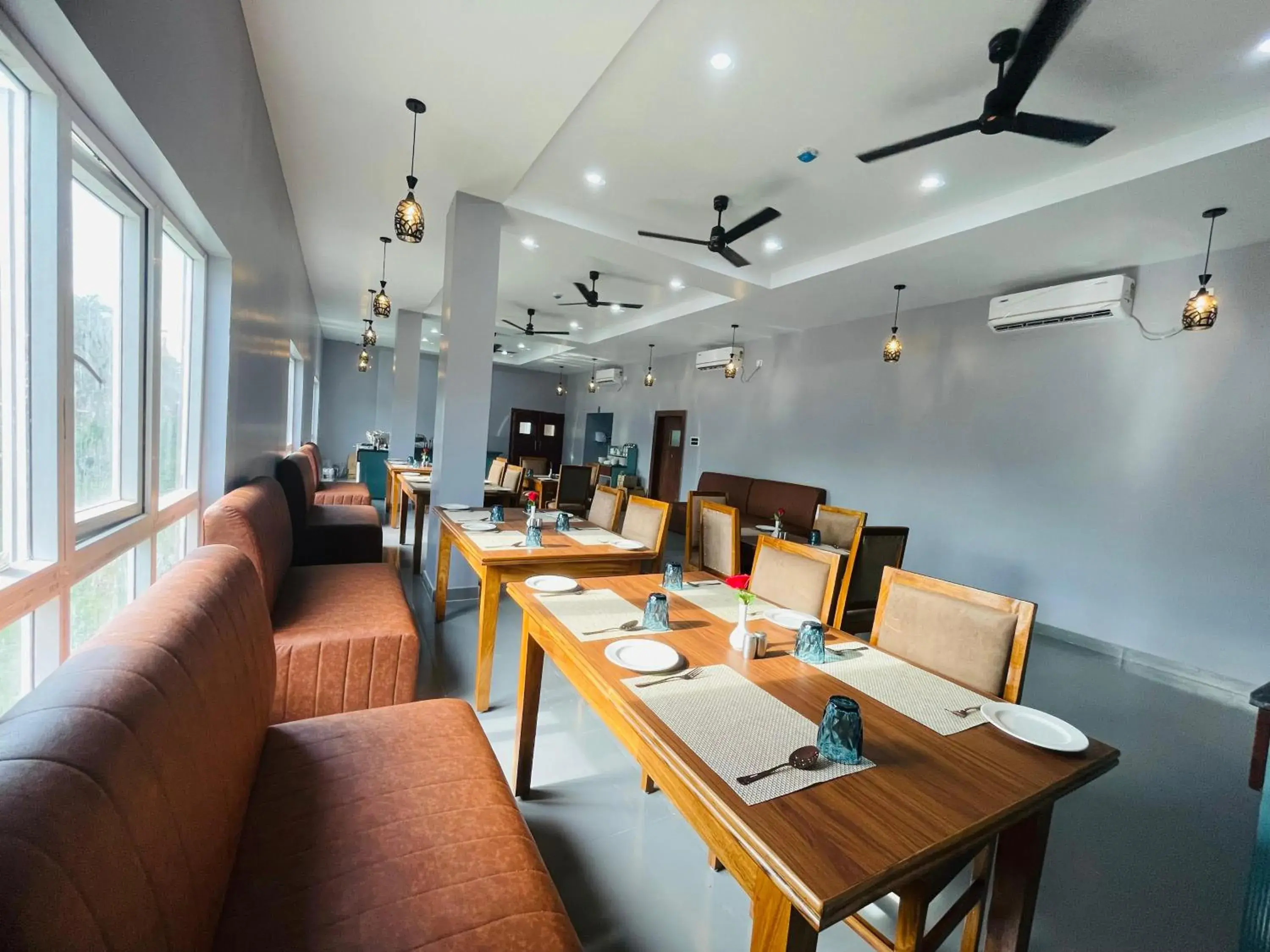 Restaurant/places to eat in Hotel RKD Inn Restaurant/places to eat in Hotel RKD Inn