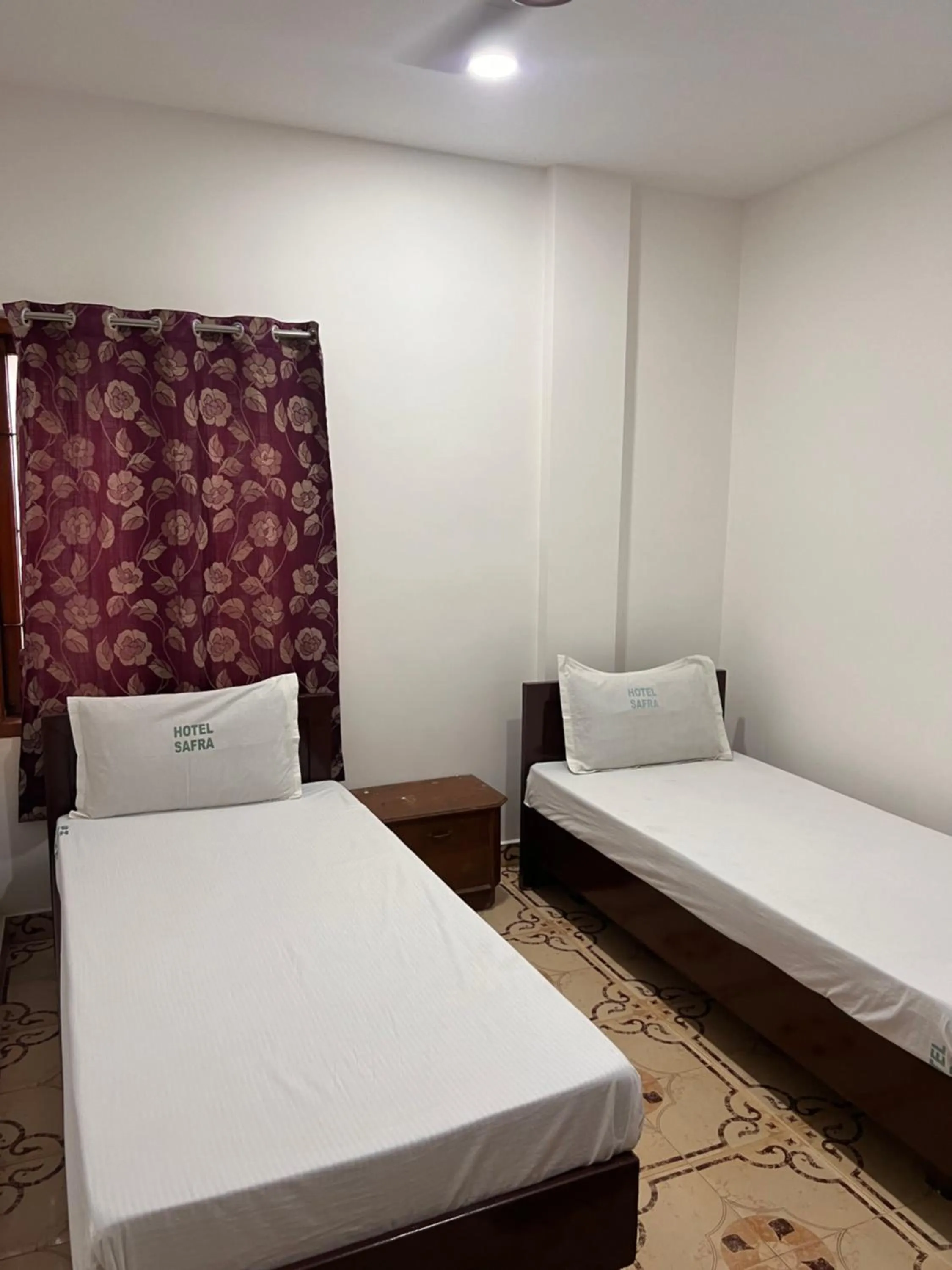 Bedroom, Bed in Hotel Safra