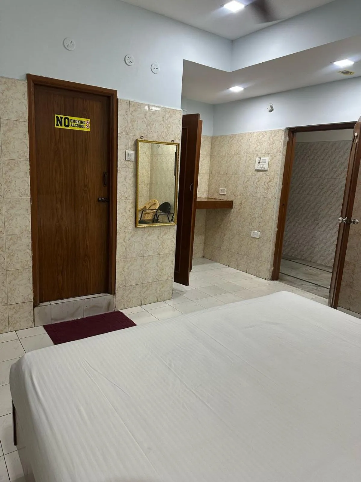 Bathroom, Bed in Hotel Safra