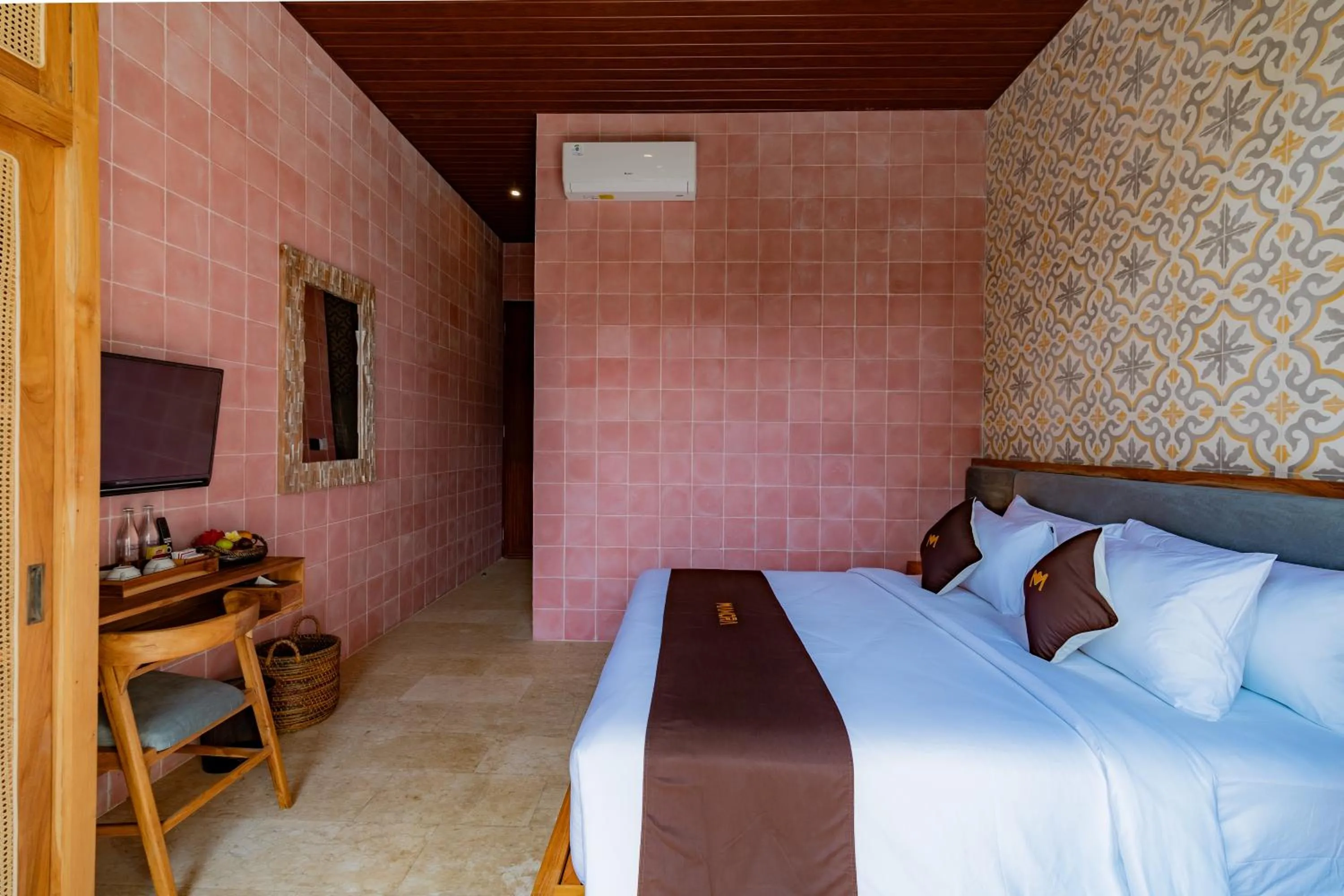TV and multimedia, Bed in Mamora Ubud Villas