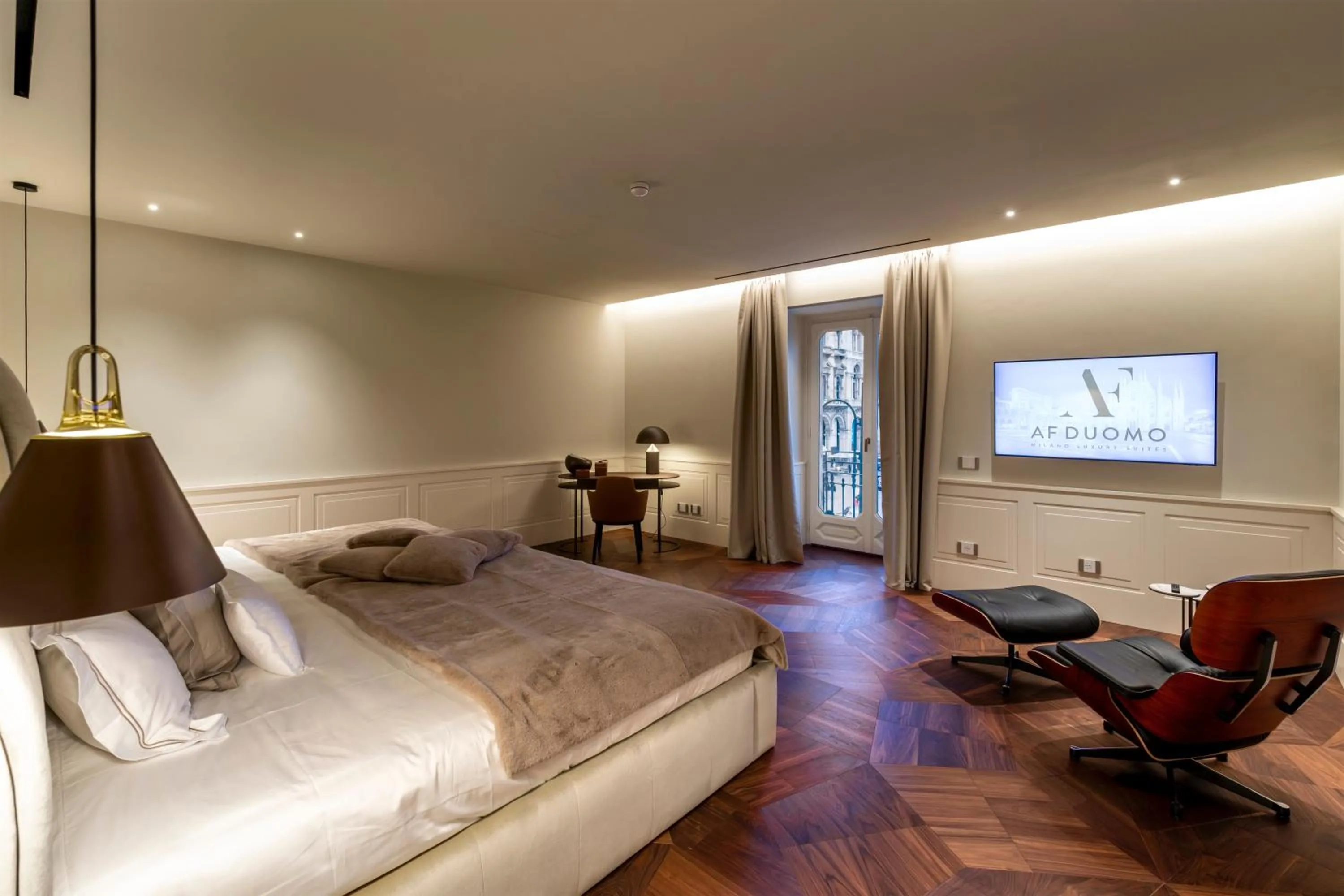 TV and multimedia, Bed in AF Duomo - Milano Luxury Suites