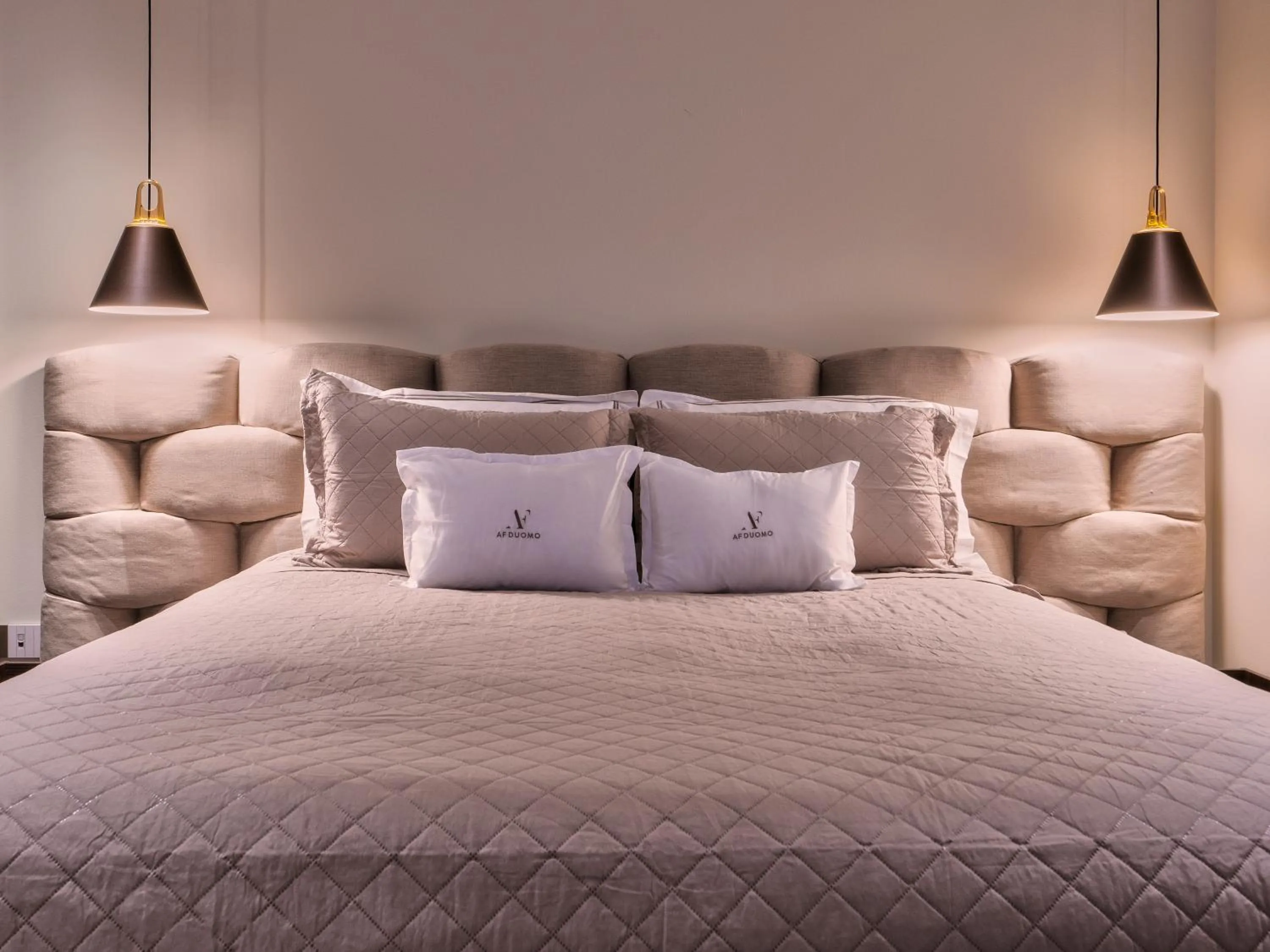 Bed in AF Duomo - Milano Luxury Suites