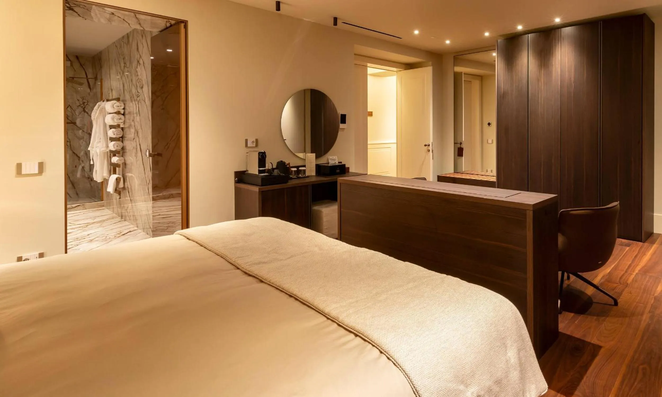 Bed in AF Duomo - Milano Luxury Suites