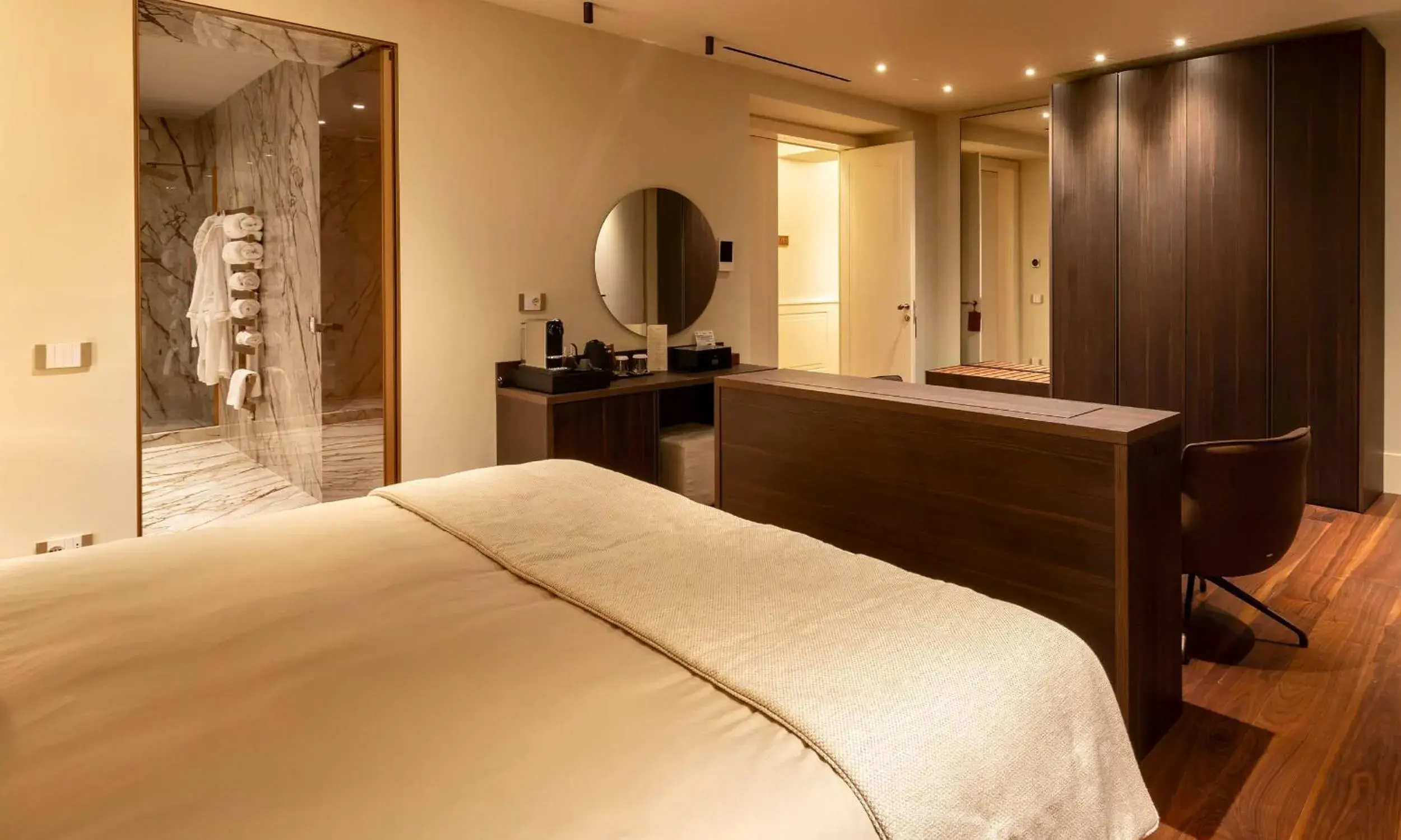 Bed in AF Duomo - Milano Luxury Suites Bed in AF Duomo - Milano Luxury Suites
