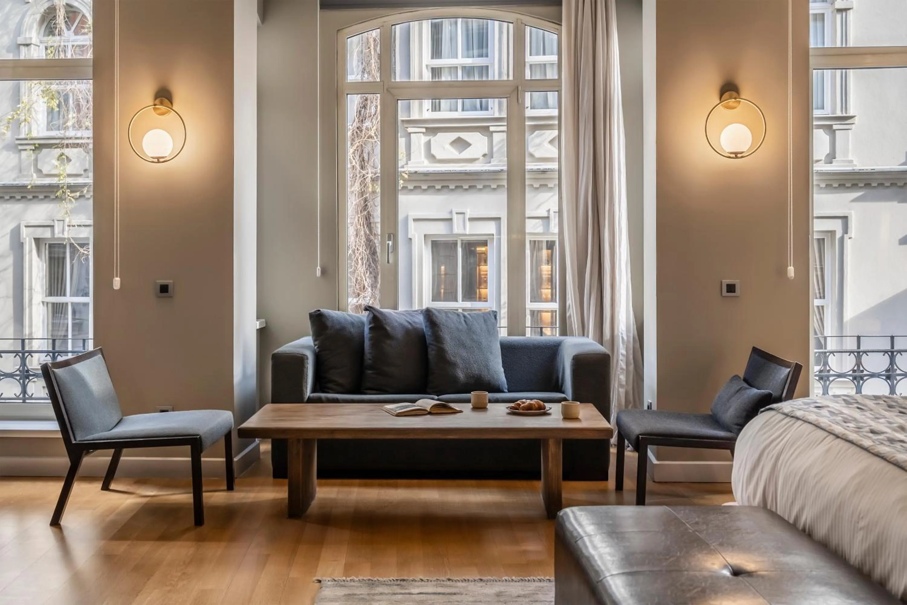 Seating area in Ansen Hotel and Suites