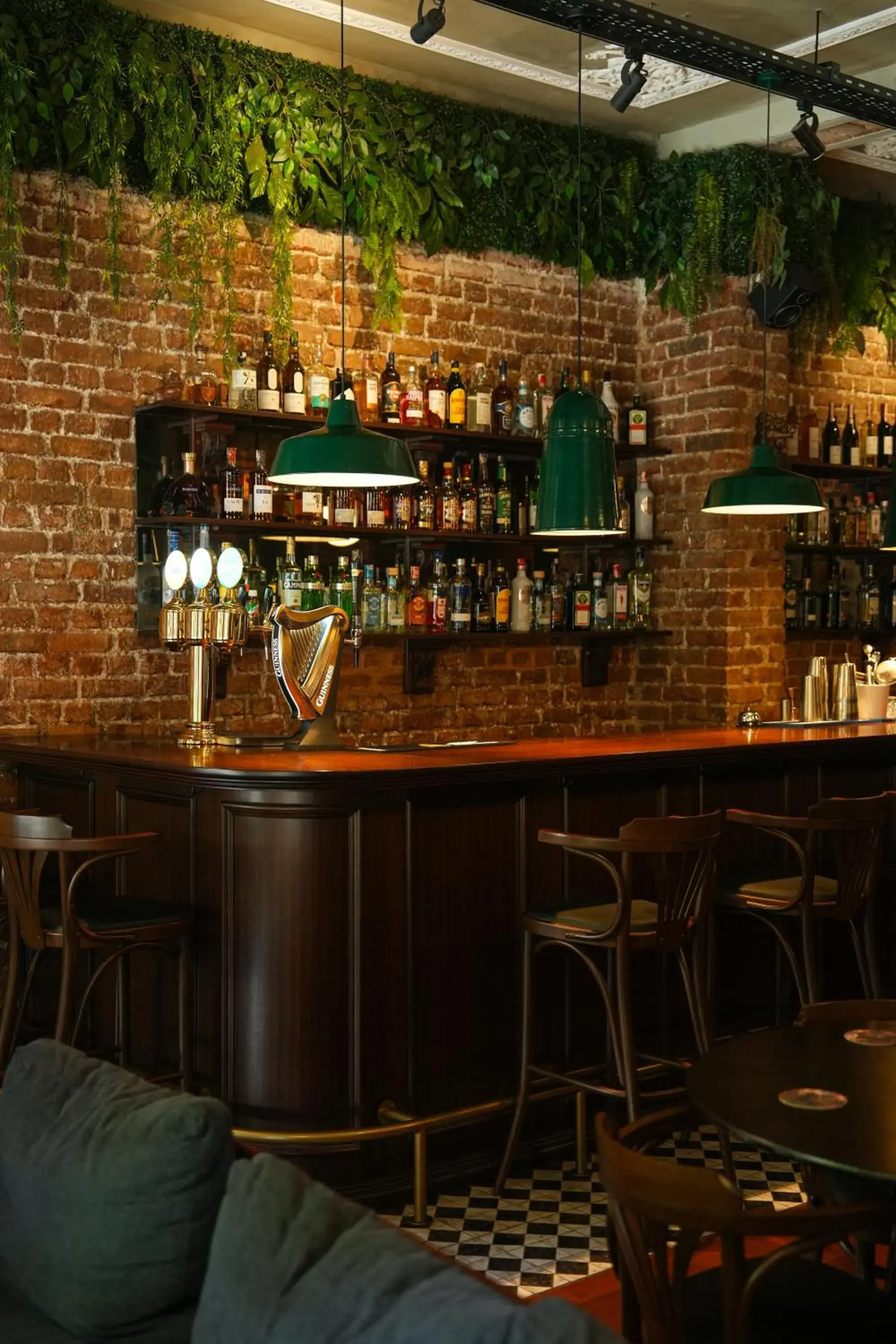 Lounge or bar in Ansen Hotel and Suites Lounge or bar in Ansen Hotel and Suites