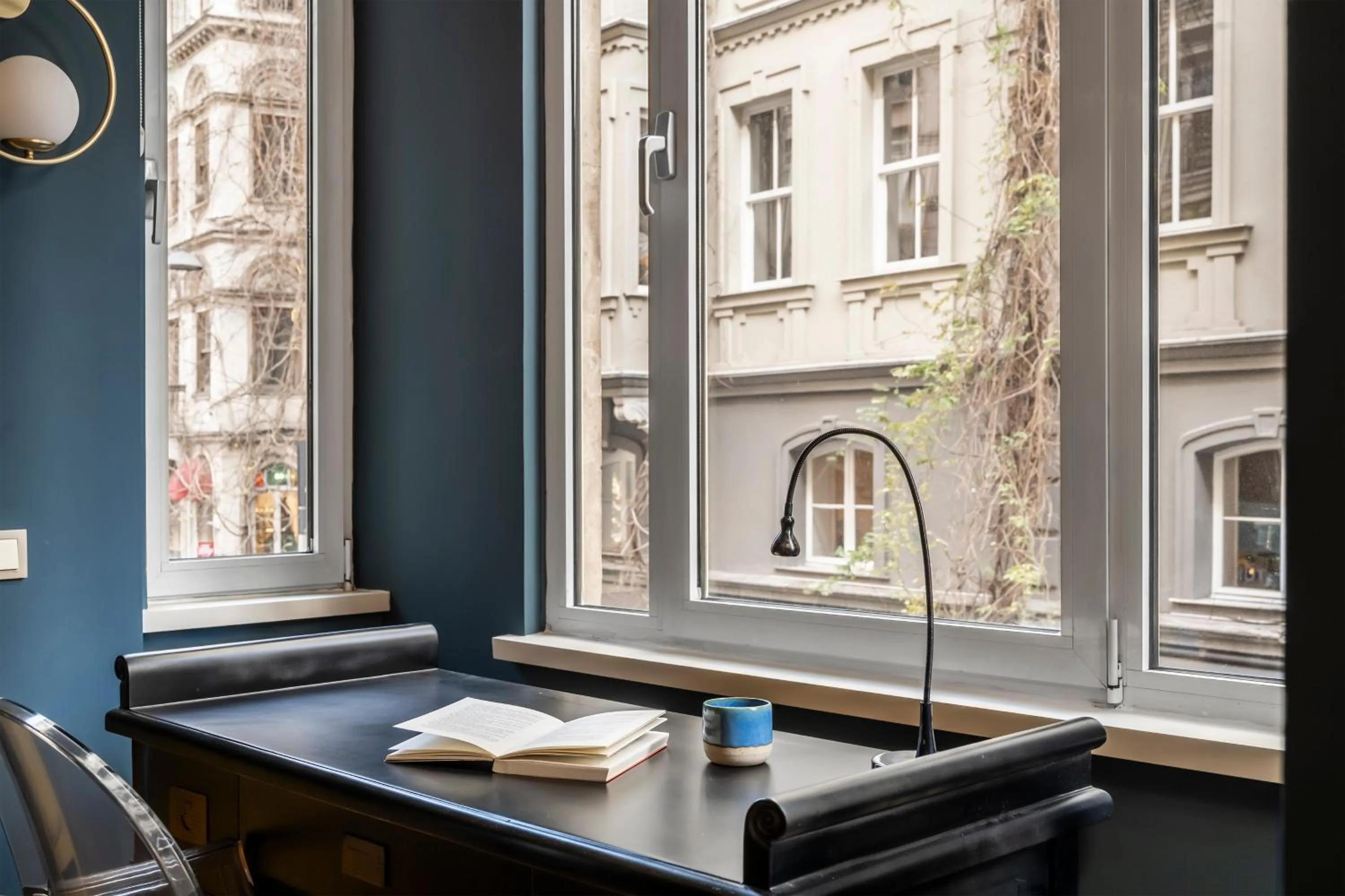 Seating area in Ansen Hotel and Suites