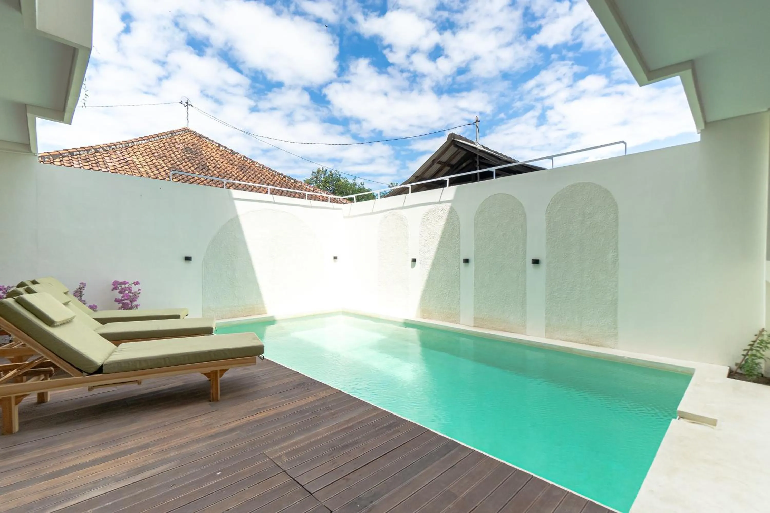 Swimming pool in Kelaya Guesthouse