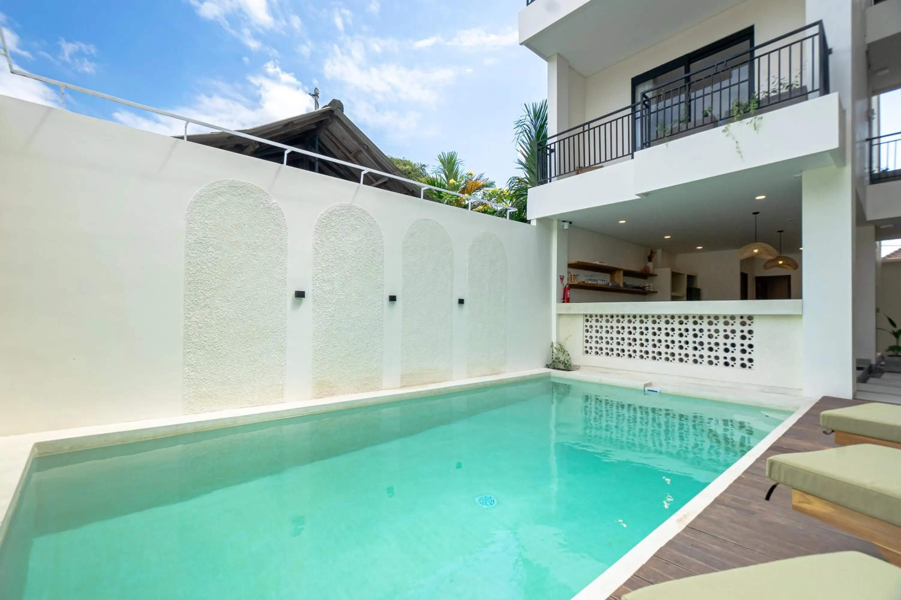 Swimming pool in Kelaya Guesthouse