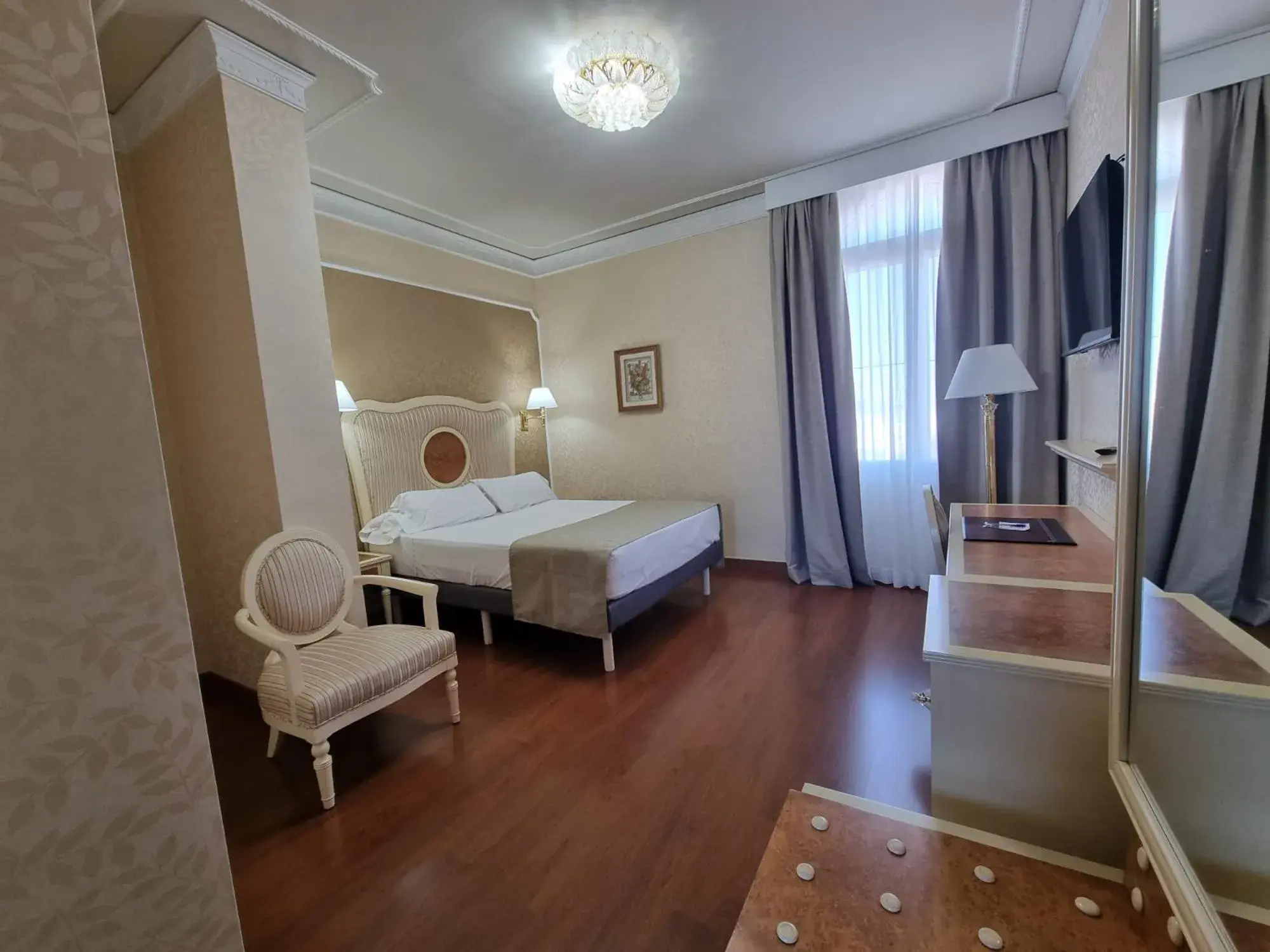 Double Room in Hotel Bossh Alicia Double Room in Hotel Bossh Alicia