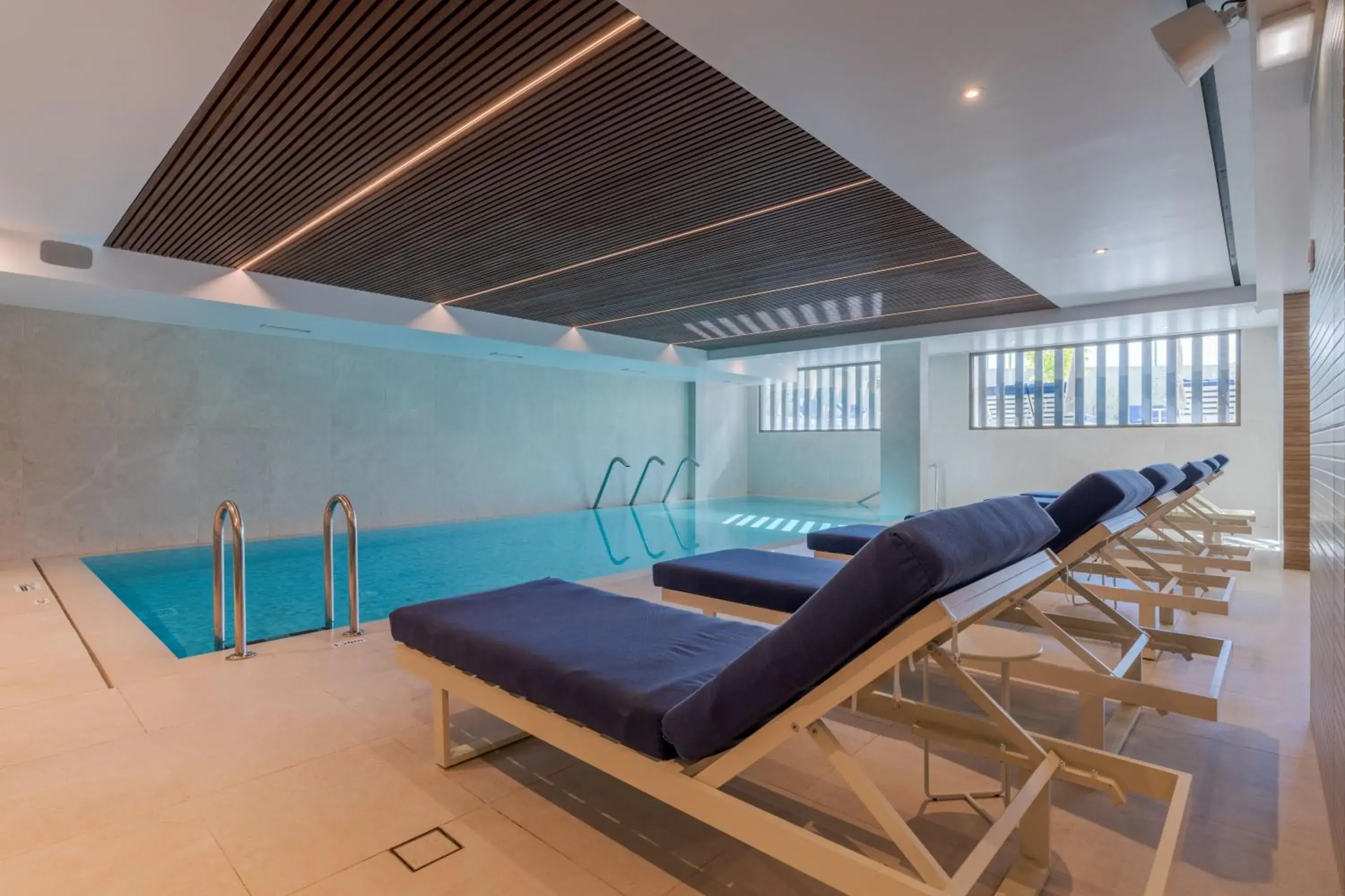 Swimming pool in The Editory Ocean Way Funchal Swimming pool in The Editory Ocean Way Funchal