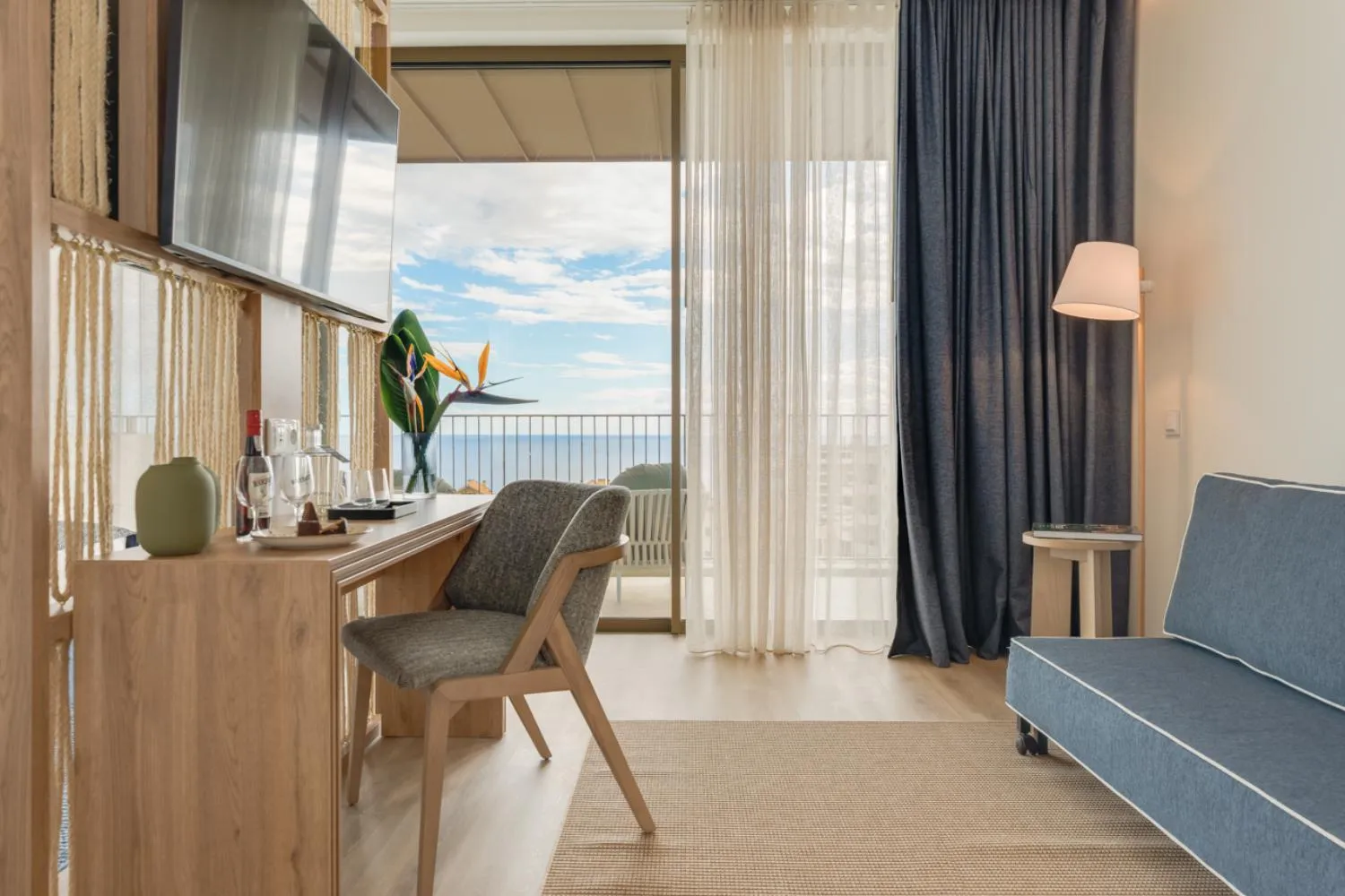 Seating area in The Editory Ocean Way Funchal