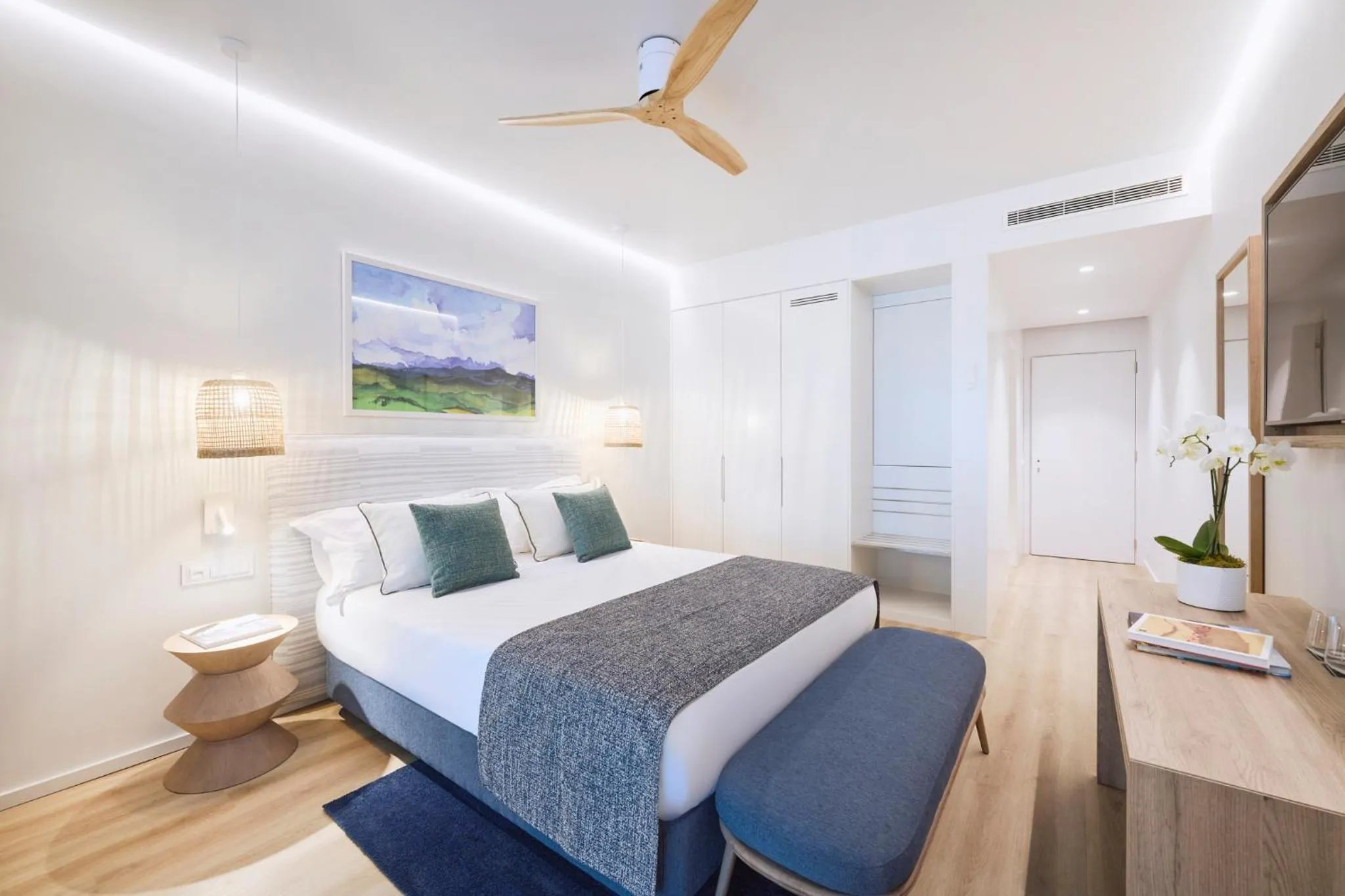 Bed in The Editory Ocean Way Funchal