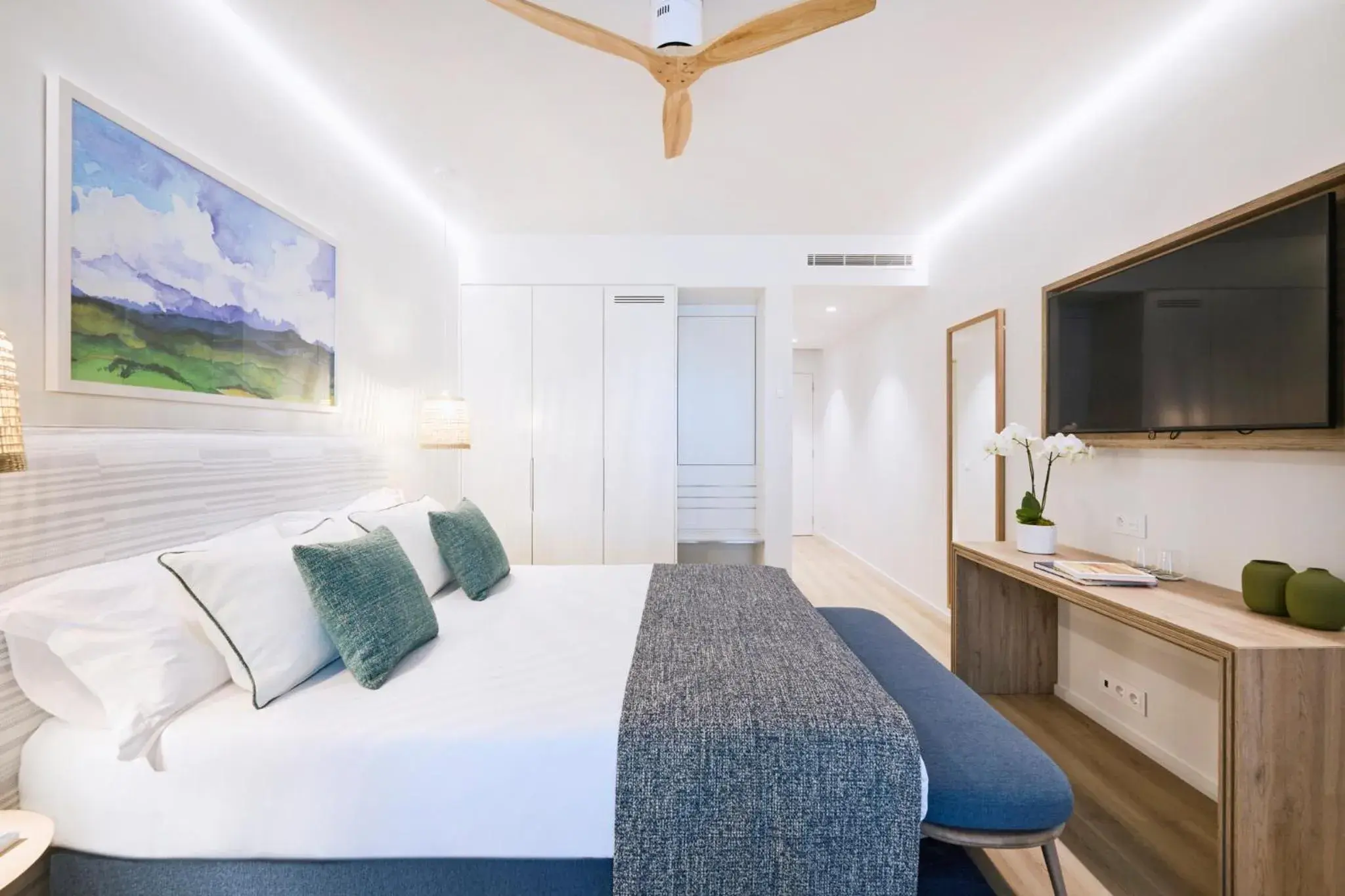 Bed in The Editory Ocean Way Funchal Bed in The Editory Ocean Way Funchal