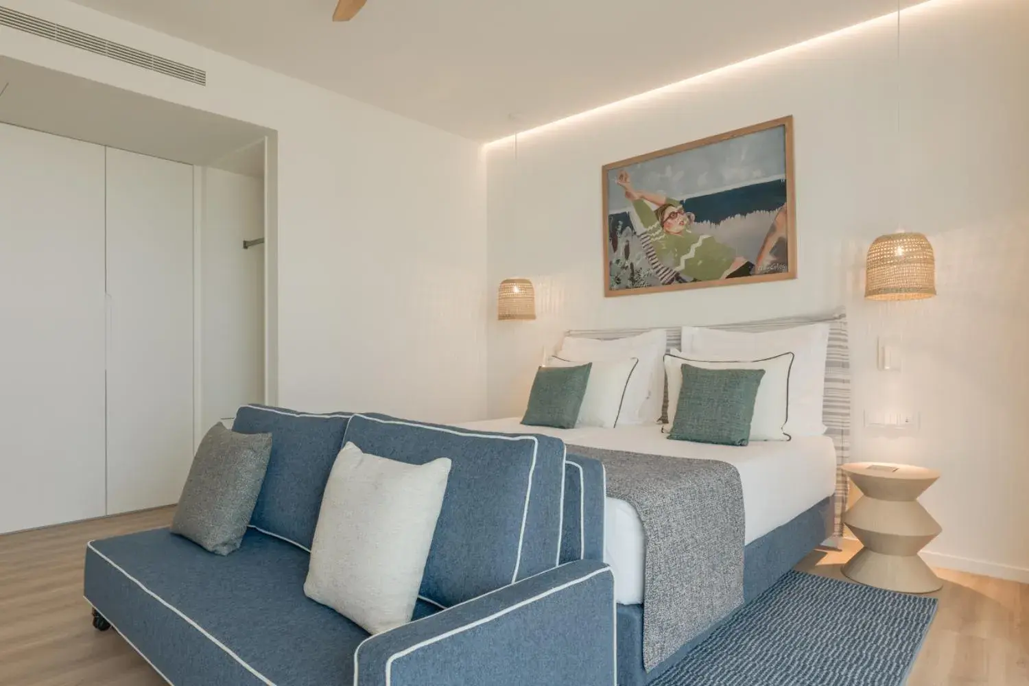 Photo of the whole room in The Editory Ocean Way Funchal Photo of the whole room in The Editory Ocean Way Funchal