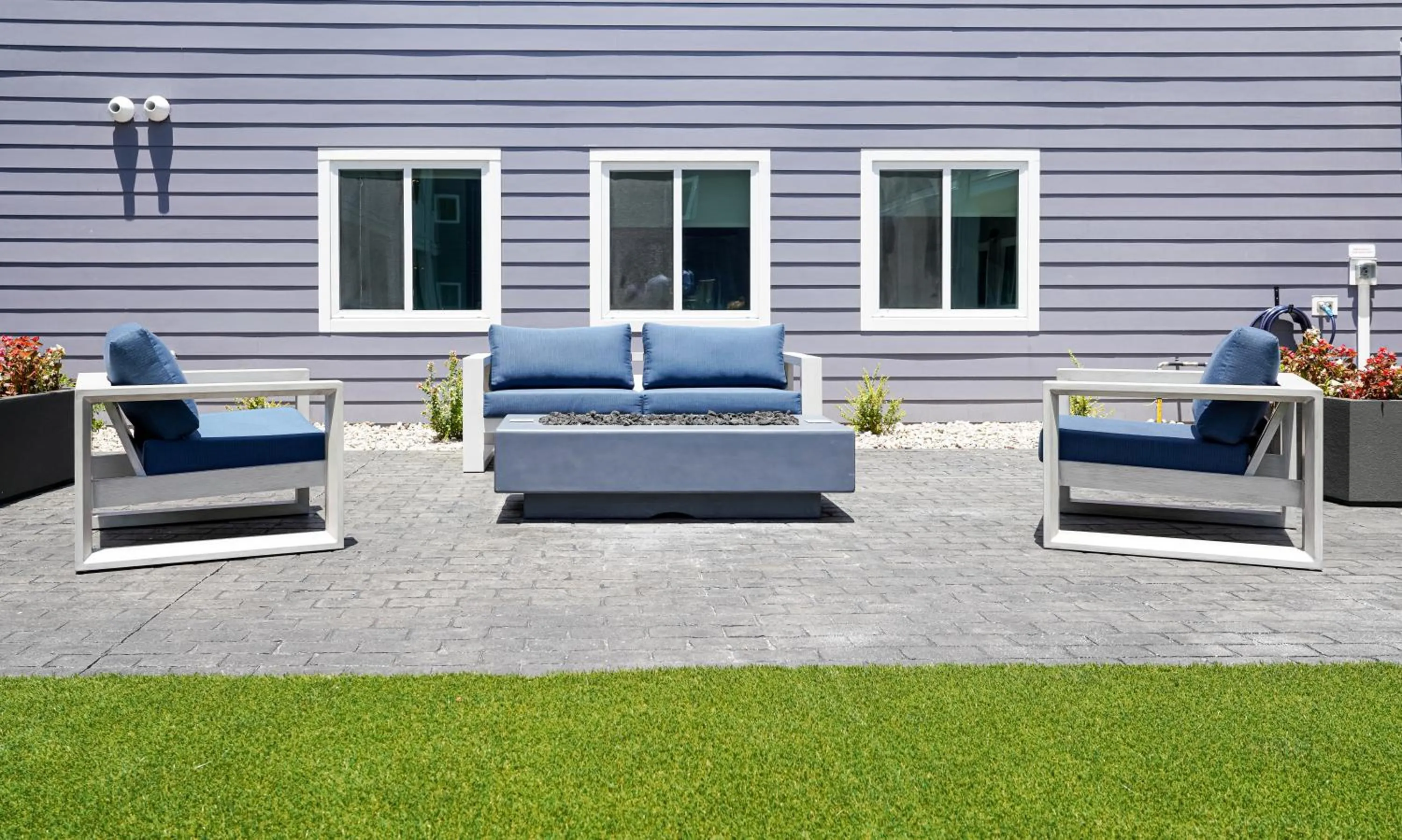 Patio in stayAPT Suites Lebanon-Nashville Area